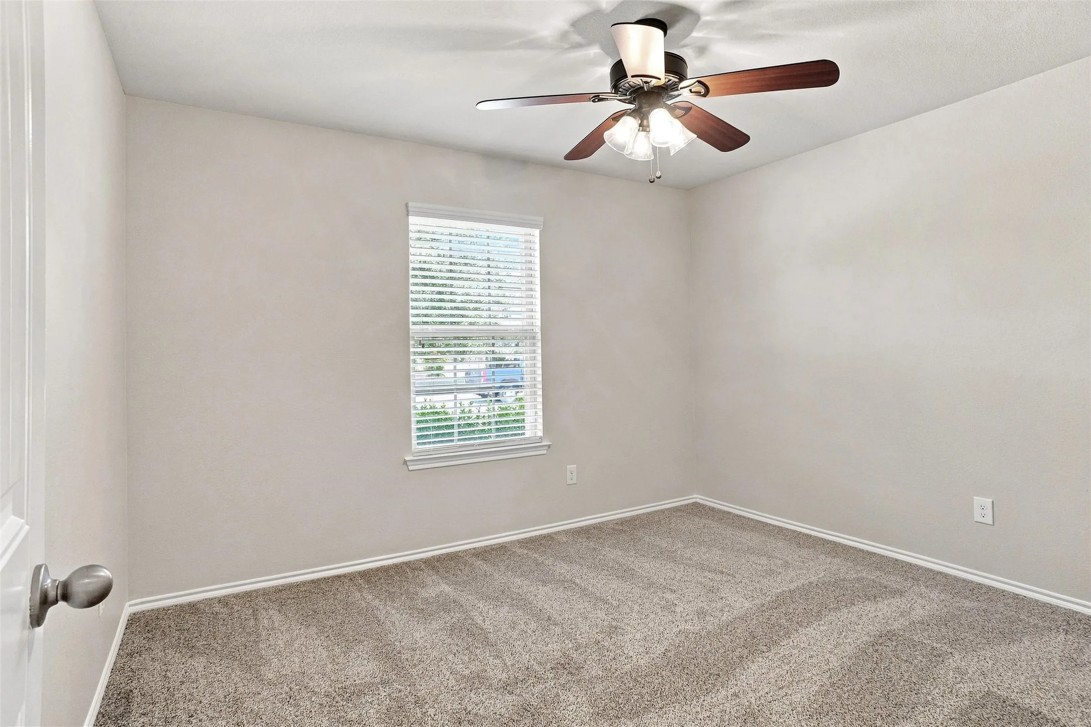 Single Family Residence For Rent in Kaufman County , 1060 Sadie Street, Forney, Texas 75126, 4 Bedroom, 2 Bathroom, 2 Garage spaces, 2,000 Sqft, built in 2018, mls#21380855, Real Estate Agent in Forney, Homes For Rent in Kaufman county, Homes For Rent in Forney, Realtor in Forney Texas, Real Estate Brokerage Independent Realty Texas, Luminita Cordes Realtor
