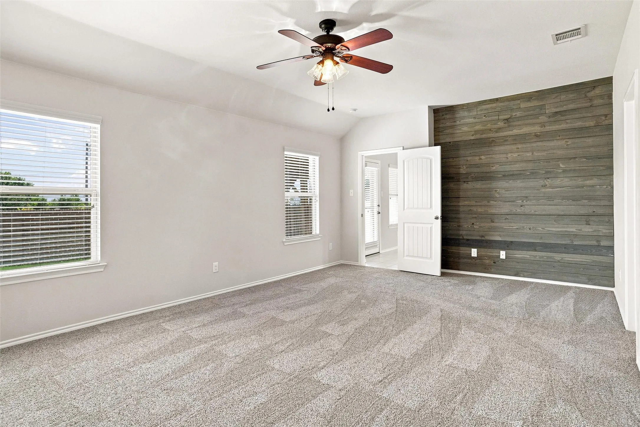 Single Family Residence For Rent in Kaufman County , 1060 Sadie Street, Forney, Texas 75126, 4 Bedroom, 2 Bathroom, 2 Garage spaces, 2,000 Sqft, built in 2018, mls#21380855, Real Estate Agent in Forney, Homes For Rent in Kaufman county, Homes For Rent in Forney, Realtor in Forney Texas, Real Estate Brokerage Independent Realty Texas, Luminita Cordes Realtor