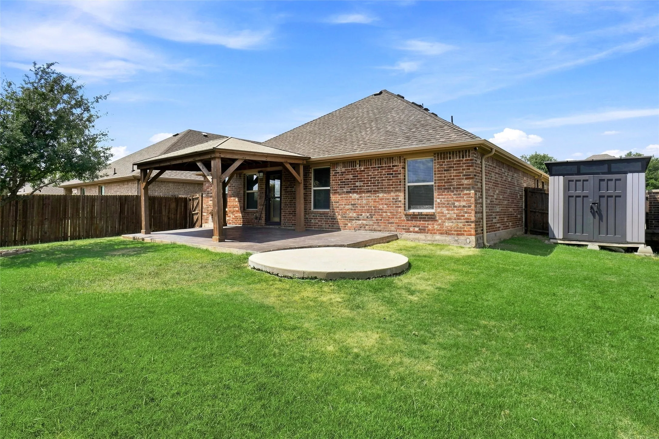 Single Family Residence For Rent in Kaufman County , 1060 Sadie Street, Forney, Texas 75126, 4 Bedroom, 2 Bathroom, 2 Garage spaces, 2,000 Sqft, built in 2018, mls#21380855, Real Estate Agent in Forney, Homes For Rent in Kaufman county, Homes For Rent in Forney, Realtor in Forney Texas, Real Estate Brokerage Independent Realty Texas, Luminita Cordes Realtor