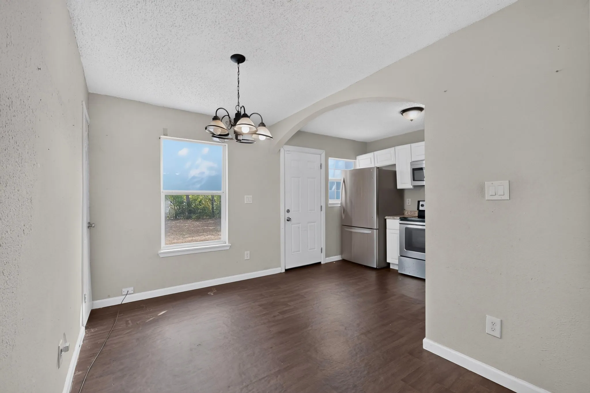 Single Family Residence For Sale in Dallas County , 4424 Tacoma Street, Dallas, Texas 75216, 3 Bedroom, 1 Bathroom, Garage spaces, 1,048 Sqft, built in 1951, mls#21385413, Real Estate Agent in Dallas, Homes For Sale in Dallas county, Homes For Sale in Dallas, Realtor in Dallas Texas, Real Estate Brokerage Independent Realty Texas, Luminita Cordes Realtor