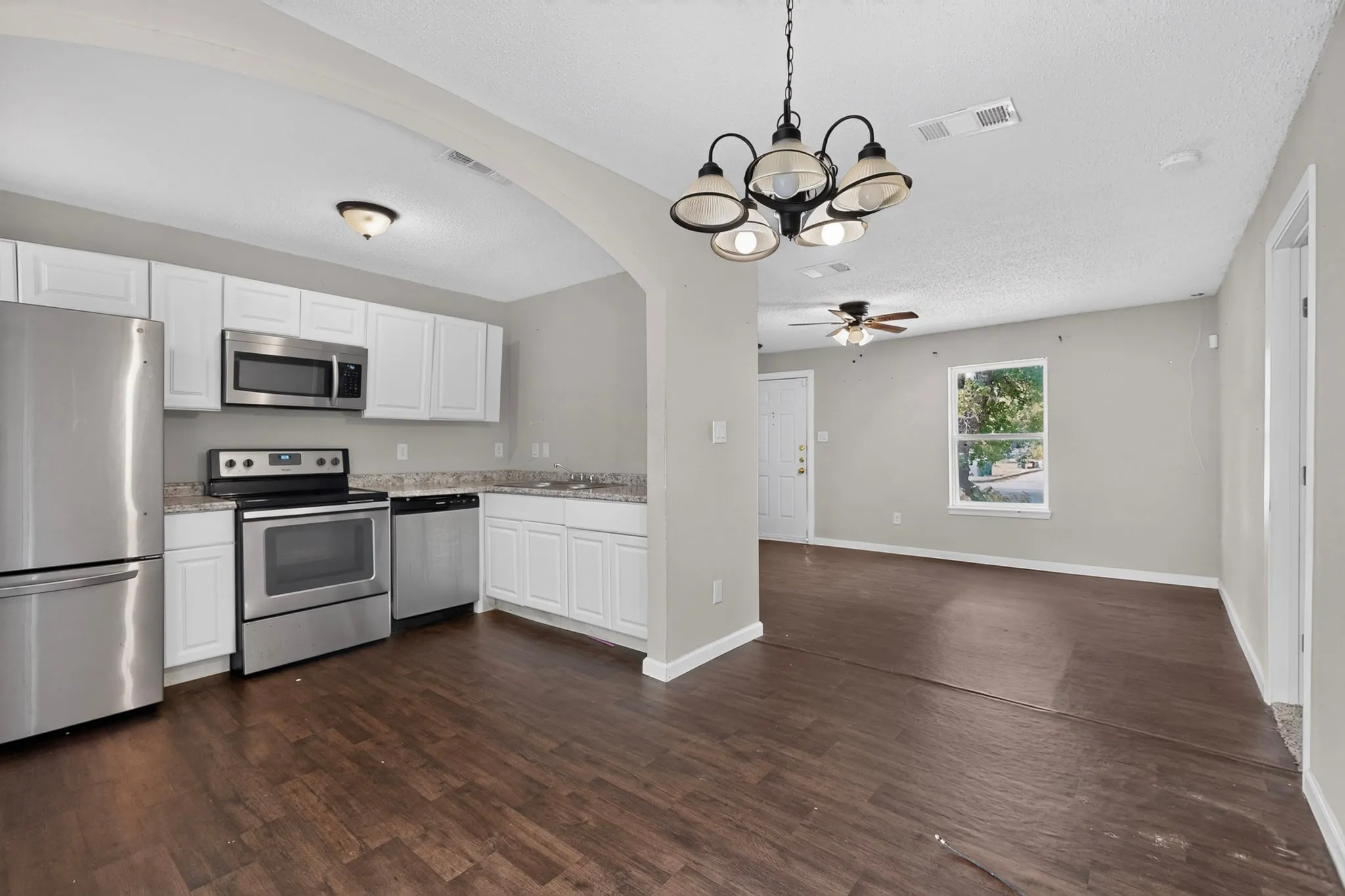Single Family Residence For Sale in Dallas County , 4424 Tacoma Street, Dallas, Texas 75216, 3 Bedroom, 1 Bathroom, Garage spaces, 1,048 Sqft, built in 1951, mls#21385413, Real Estate Agent in Dallas, Homes For Sale in Dallas county, Homes For Sale in Dallas, Realtor in Dallas Texas, Real Estate Brokerage Independent Realty Texas, Luminita Cordes Realtor