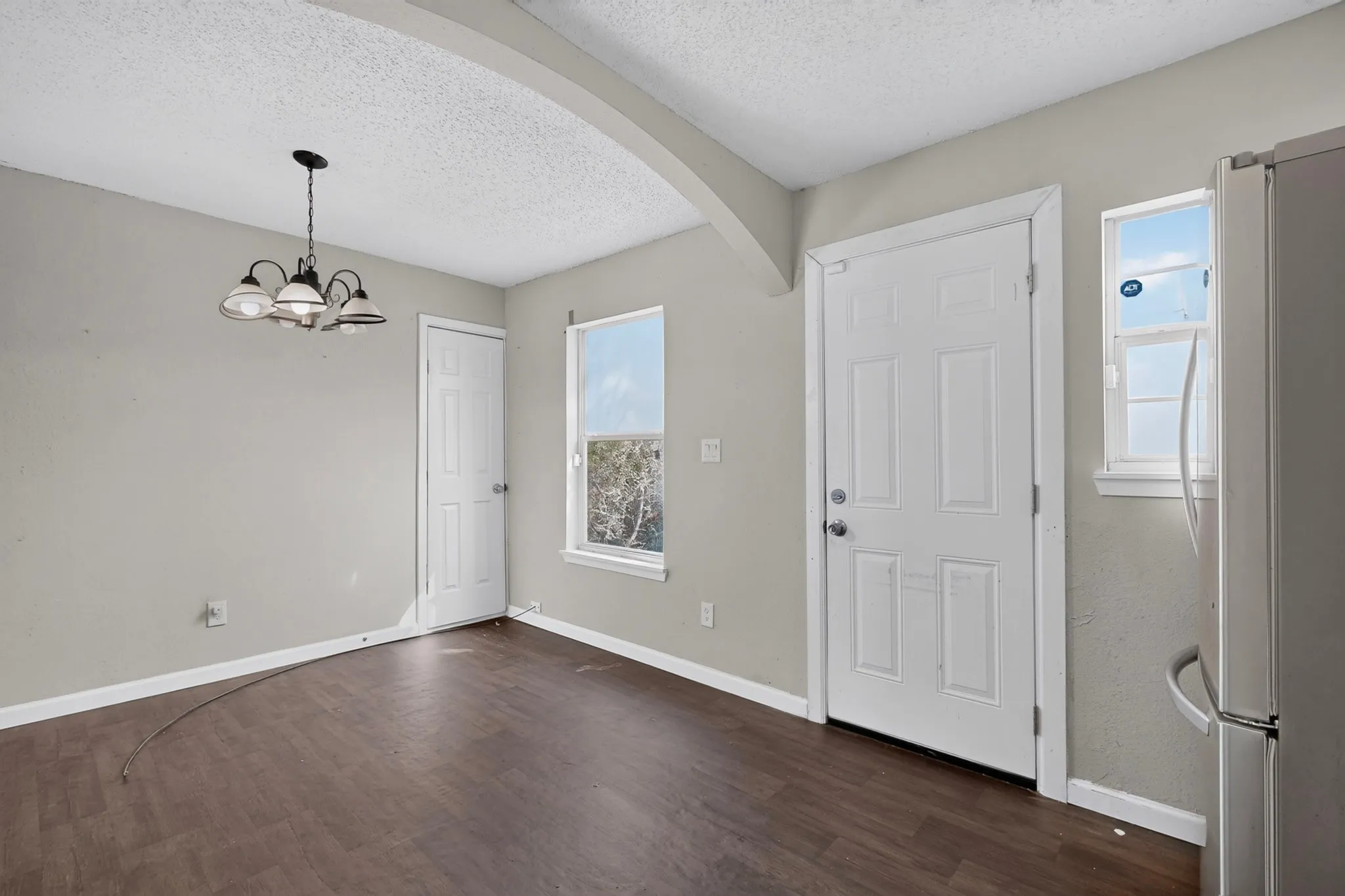 Single Family Residence For Sale in Dallas County , 4424 Tacoma Street, Dallas, Texas 75216, 3 Bedroom, 1 Bathroom, Garage spaces, 1,048 Sqft, built in 1951, mls#21385413, Real Estate Agent in Dallas, Homes For Sale in Dallas county, Homes For Sale in Dallas, Realtor in Dallas Texas, Real Estate Brokerage Independent Realty Texas, Luminita Cordes Realtor