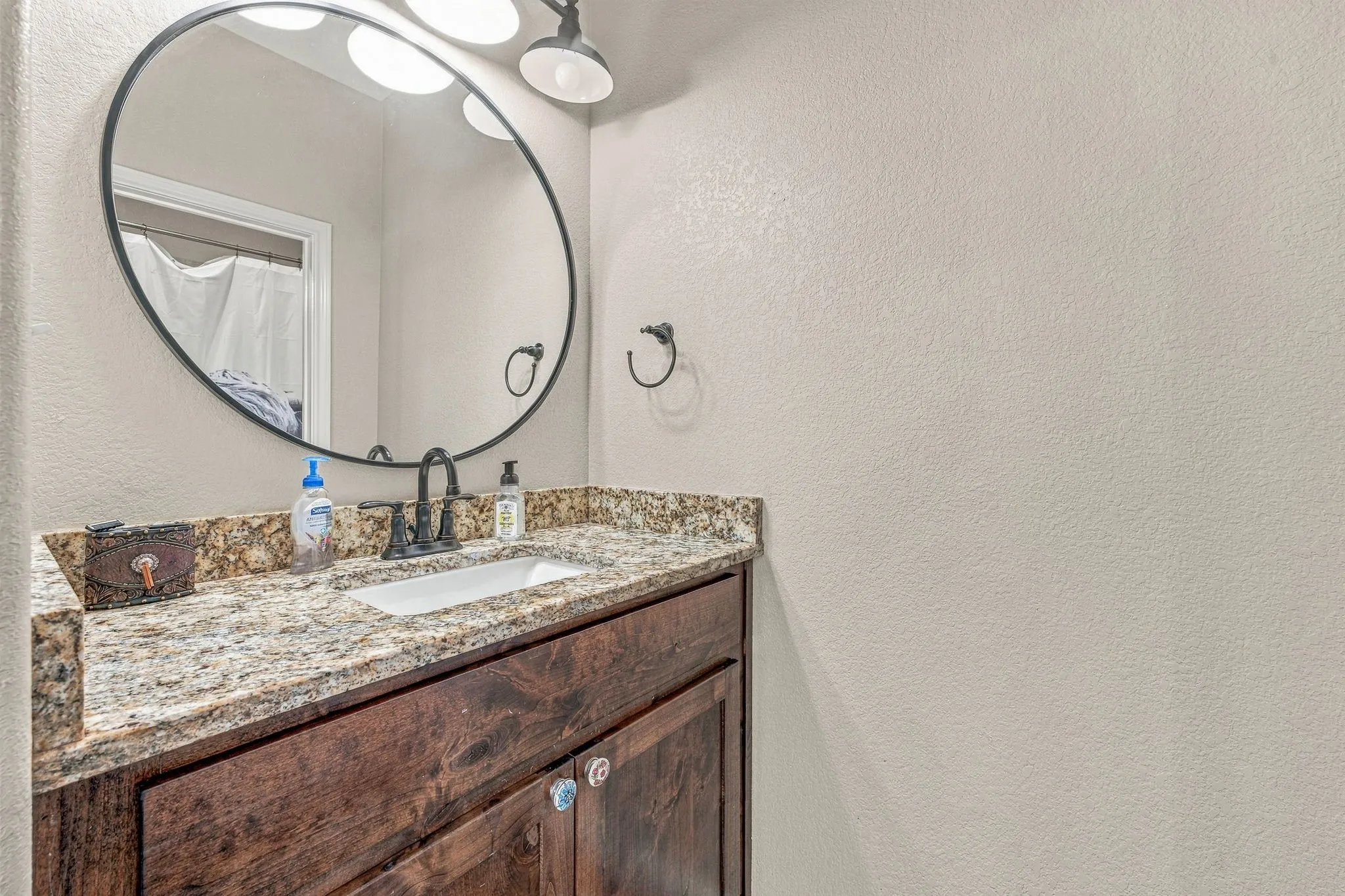 Single Family Residence For Sale in Erath County , 265 Private Road 1728, Stephenville, Texas 76401, 3 Bedroom, 3 Bathroom, 2 Garage spaces, 2,636 Sqft, built in 2019, mls#21384833, Real Estate Agent in Stephenville, Homes For Sale in Erath county, Homes For Sale in Stephenville, Realtor in Stephenville Texas, Real Estate Brokerage Independent Realty Texas, Luminita Cordes Realtor