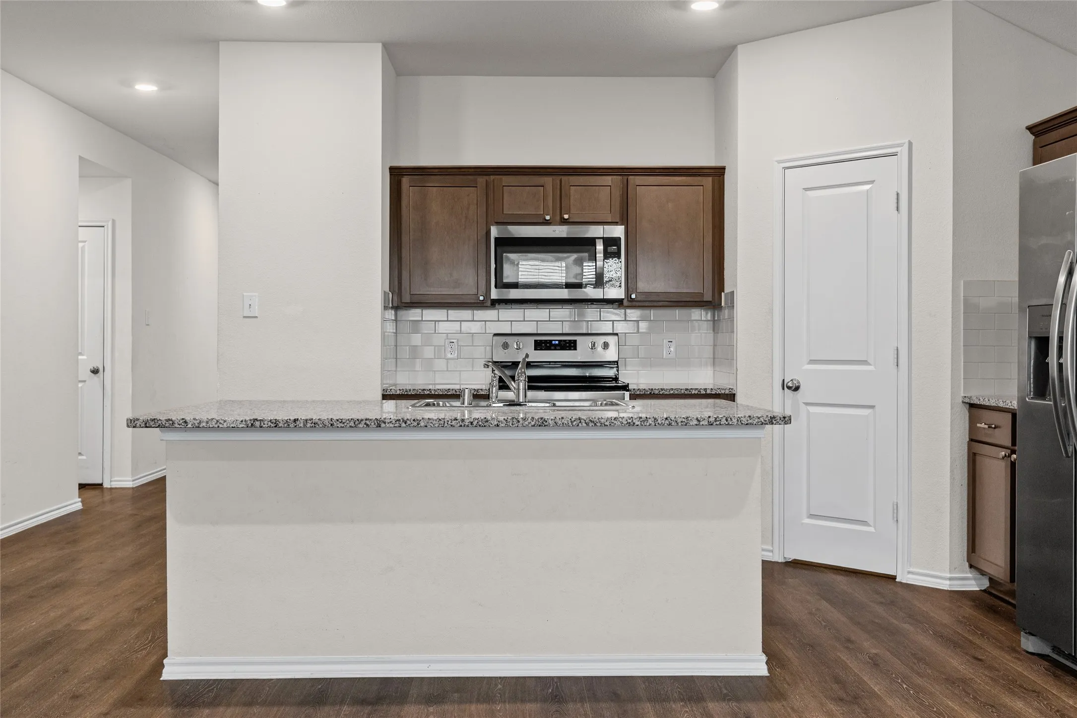 Single Family Residence For Sale in Hunt County , 110 Alydar Lane, Caddo Mills, Texas 75135, 4 Bedroom, 2 Bathroom, 2 Garage spaces, 1,880 Sqft, built in 2020, mls#21385344, Real Estate Agent in Caddo Mills, Homes For Sale in Hunt county, Homes For Sale in Caddo Mills, Realtor in Caddo Mills Texas, Real Estate Brokerage Independent Realty Texas, Luminita Cordes Realtor