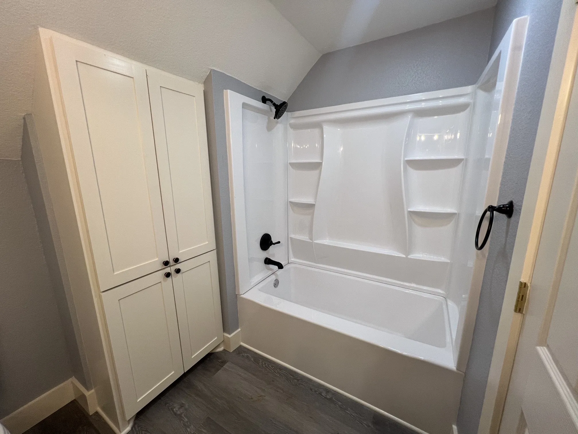 Single Family Residence For Sale in Limestone County , 3778 Hwy 14, Mexia, Texas 76667, 3 Bedroom, 2 Bathroom, Garage spaces, 1,920 Sqft, built in 1997, mls#21385404, Real Estate Agent in Mexia, Homes For Sale in Limestone county, Homes For Sale in Mexia, Realtor in Mexia Texas, Real Estate Brokerage Independent Realty Texas, Luminita Cordes Realtor