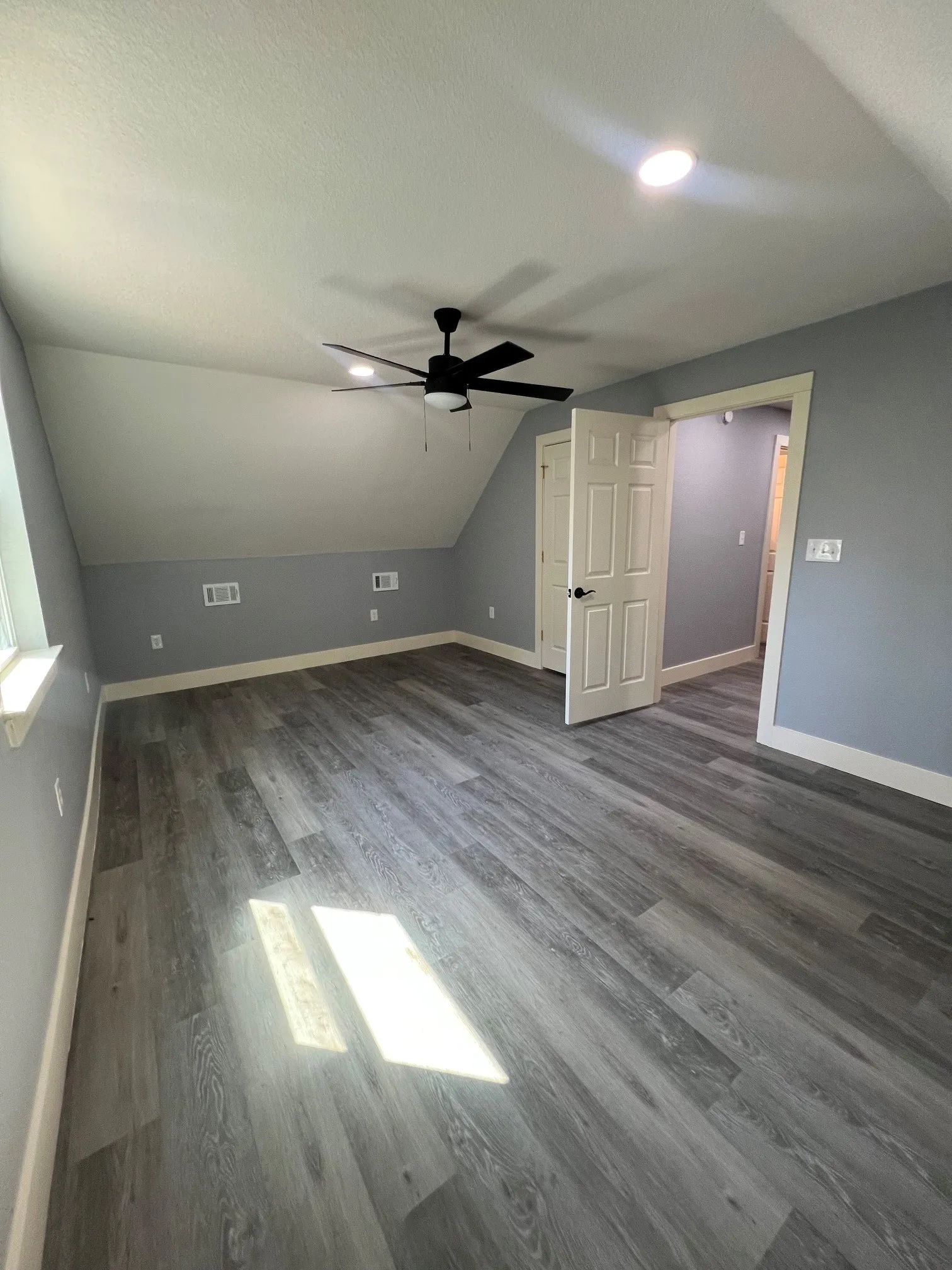 Single Family Residence For Sale in Limestone County , 3778 Hwy 14, Mexia, Texas 76667, 3 Bedroom, 2 Bathroom, Garage spaces, 1,920 Sqft, built in 1997, mls#21385404, Real Estate Agent in Mexia, Homes For Sale in Limestone county, Homes For Sale in Mexia, Realtor in Mexia Texas, Real Estate Brokerage Independent Realty Texas, Luminita Cordes Realtor