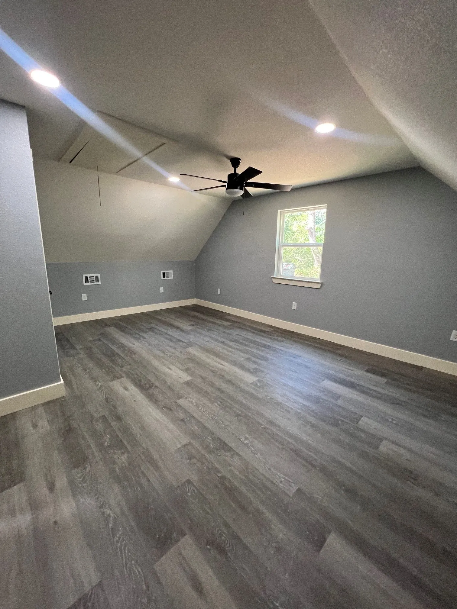 Single Family Residence For Sale in Limestone County , 3778 Hwy 14, Mexia, Texas 76667, 3 Bedroom, 2 Bathroom, Garage spaces, 1,920 Sqft, built in 1997, mls#21385404, Real Estate Agent in Mexia, Homes For Sale in Limestone county, Homes For Sale in Mexia, Realtor in Mexia Texas, Real Estate Brokerage Independent Realty Texas, Luminita Cordes Realtor