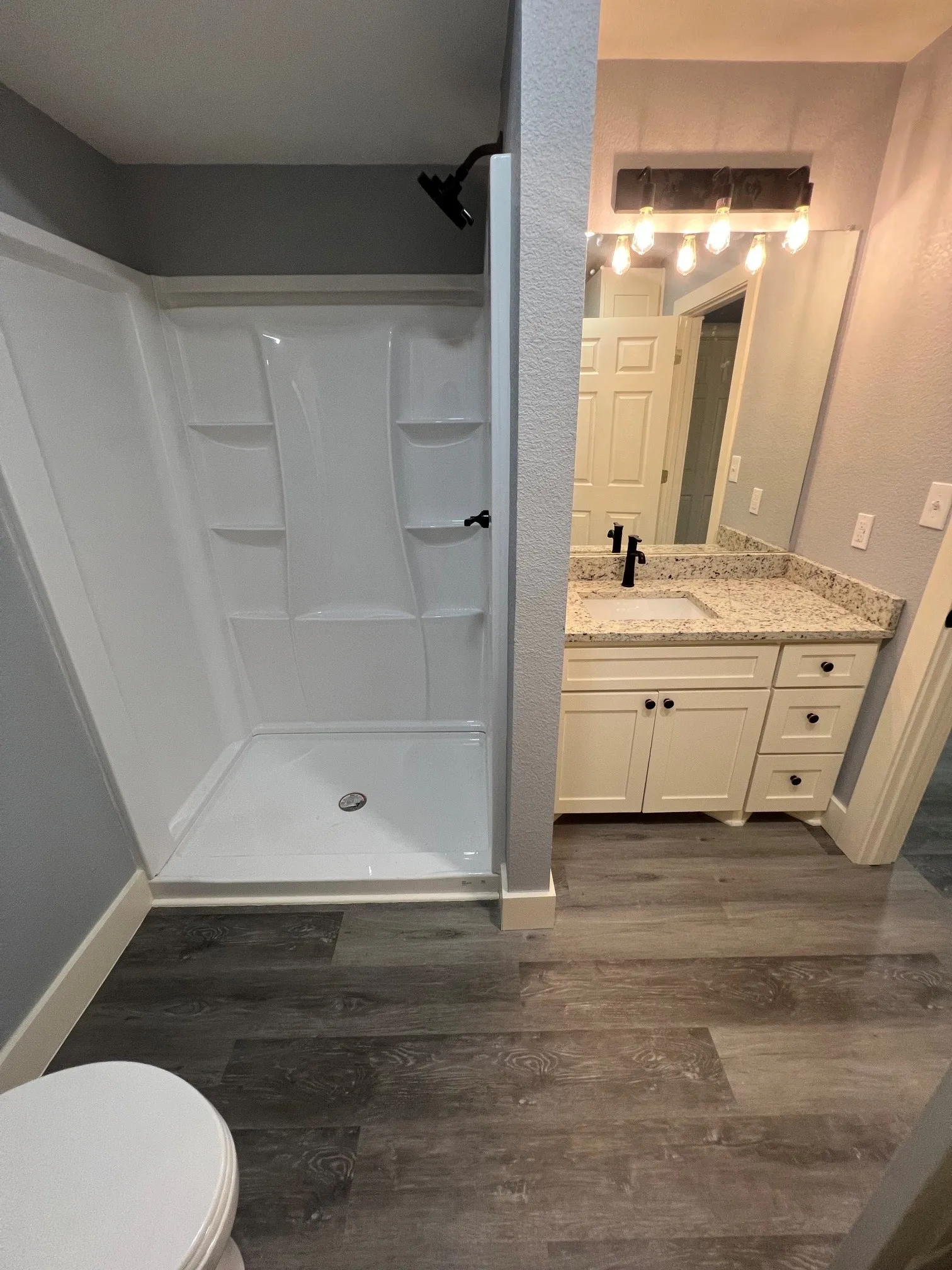 Single Family Residence For Sale in Limestone County , 3778 Hwy 14, Mexia, Texas 76667, 3 Bedroom, 2 Bathroom, Garage spaces, 1,920 Sqft, built in 1997, mls#21385404, Real Estate Agent in Mexia, Homes For Sale in Limestone county, Homes For Sale in Mexia, Realtor in Mexia Texas, Real Estate Brokerage Independent Realty Texas, Luminita Cordes Realtor