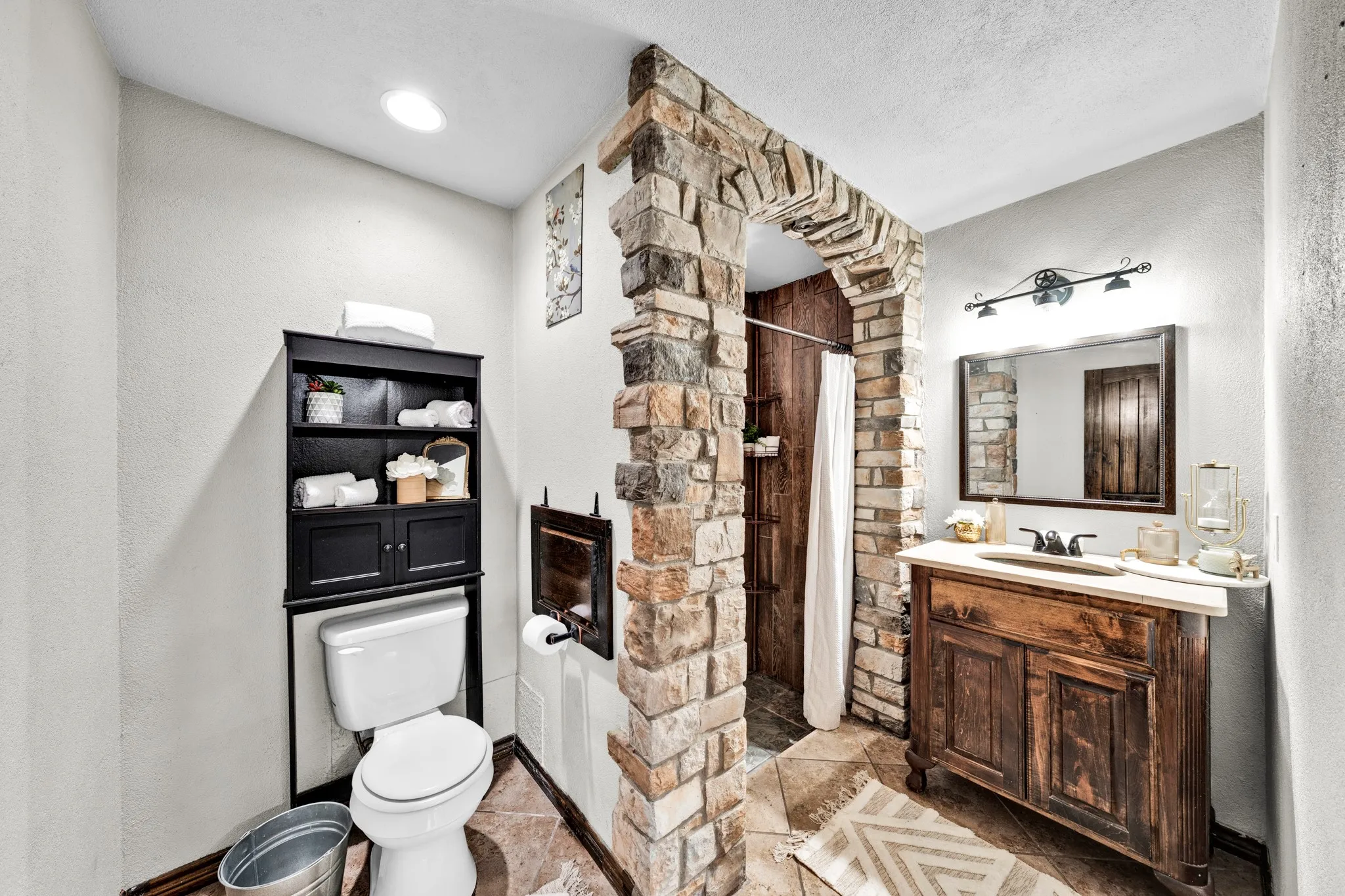 Single Family Residence For Sale in Hopkins County , 716 Brinker Street, Sulphur Springs, Texas 75482, 2 Bedroom, 2 Bathroom, Garage spaces, 1,200 Sqft, built in 2013, mls#21380291, Real Estate Agent in Sulphur Springs, Homes For Sale in Hopkins county, Homes For Sale in Sulphur Springs, Realtor in Sulphur Springs Texas, Real Estate Brokerage Independent Realty Texas, Luminita Cordes Realtor