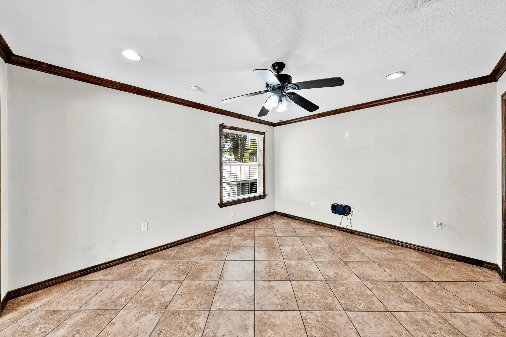 Single Family Residence For Sale in Hopkins County , 716 Brinker Street, Sulphur Springs, Texas 75482, 2 Bedroom, 2 Bathroom, Garage spaces, 1,200 Sqft, built in 2013, mls#21380291, Real Estate Agent in Sulphur Springs, Homes For Sale in Hopkins county, Homes For Sale in Sulphur Springs, Realtor in Sulphur Springs Texas, Real Estate Brokerage Independent Realty Texas, Luminita Cordes Realtor