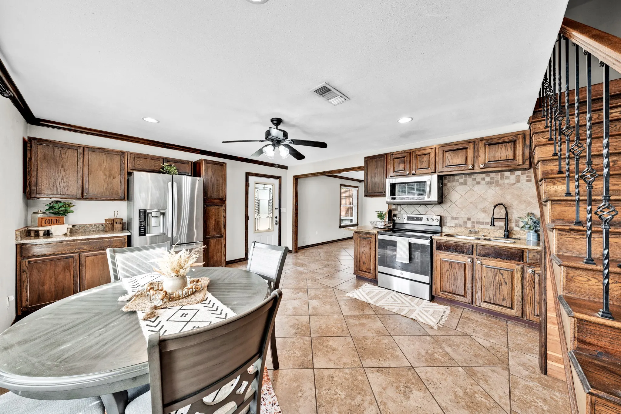 Single Family Residence For Sale in Hopkins County , 716 Brinker Street, Sulphur Springs, Texas 75482, 2 Bedroom, 2 Bathroom, Garage spaces, 1,200 Sqft, built in 2013, mls#21380291, Real Estate Agent in Sulphur Springs, Homes For Sale in Hopkins county, Homes For Sale in Sulphur Springs, Realtor in Sulphur Springs Texas, Real Estate Brokerage Independent Realty Texas, Luminita Cordes Realtor