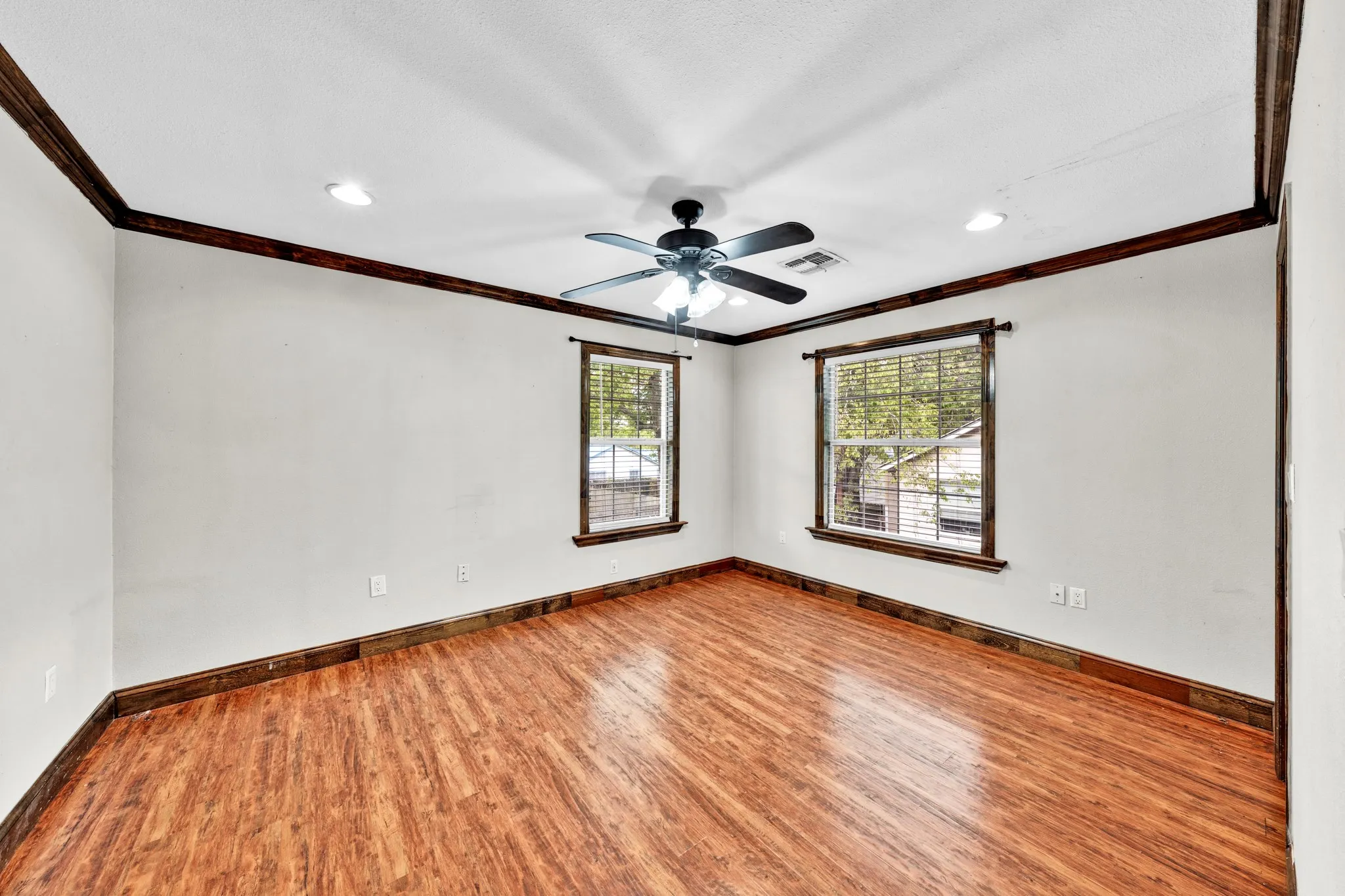 Single Family Residence For Sale in Hopkins County , 716 Brinker Street, Sulphur Springs, Texas 75482, 2 Bedroom, 2 Bathroom, Garage spaces, 1,200 Sqft, built in 2013, mls#21380291, Real Estate Agent in Sulphur Springs, Homes For Sale in Hopkins county, Homes For Sale in Sulphur Springs, Realtor in Sulphur Springs Texas, Real Estate Brokerage Independent Realty Texas, Luminita Cordes Realtor