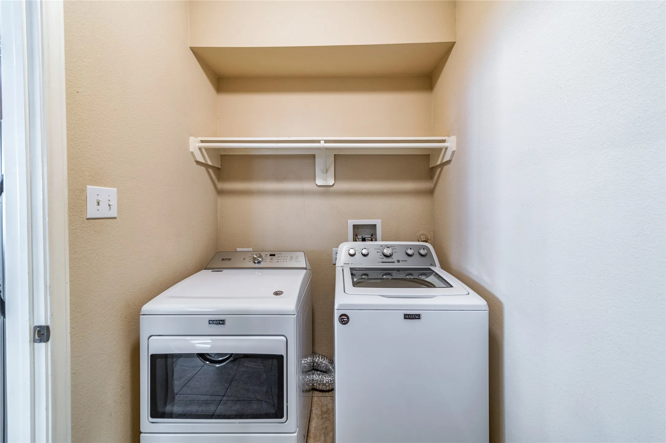 Townhouse For Rent in Dallas County , 7416 Coronado Avenue 18, Dallas, Texas 75214, 2 Bedroom, 2 Bathroom, 2 Garage spaces, 1,930 Sqft, built in 2005, mls#21380739, Real Estate Agent in Dallas, Homes For Rent in Dallas county, Homes For Rent in Dallas, Realtor in Dallas Texas, Real Estate Brokerage Independent Realty Texas, Luminita Cordes Realtor