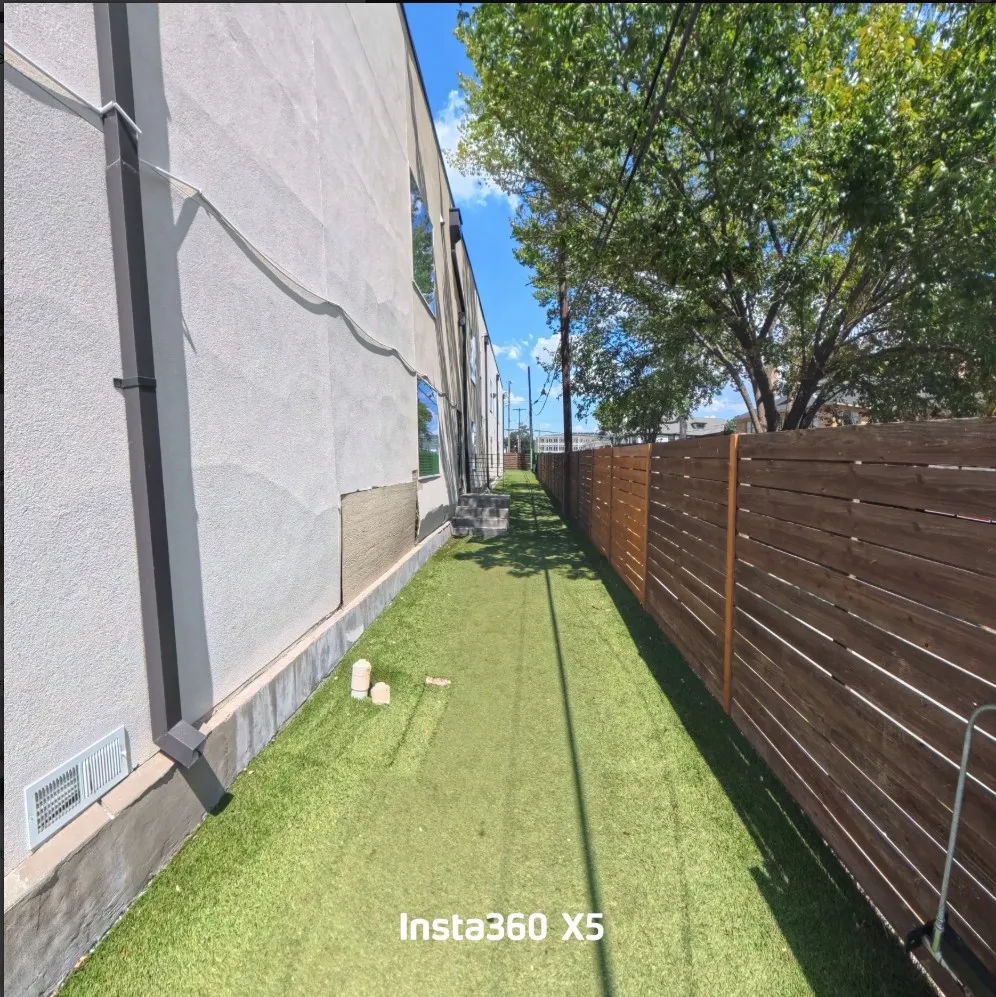 Apartment For Rent in Dallas County , 1415 Bennett Avenue 208, Dallas, Texas 75206, 1 Bedroom, 1 Bathroom, Garage spaces, 4,153 Sqft, built in 1957, mls#21385421, Real Estate Agent in Dallas, Homes For Rent in Dallas county, Homes For Rent in Dallas, Realtor in Dallas Texas, Real Estate Brokerage Independent Realty Texas, Luminita Cordes Realtor