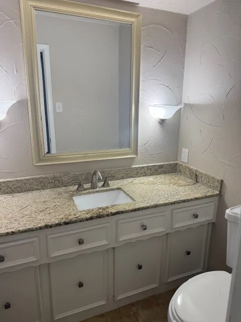 Single Family Residence For Rent in Dallas County , 14922 Hillcrest Road, Dallas, Texas 75248, 4 Bedroom, 4 Bathroom, 2 Garage spaces, 2,645 Sqft, built in 1968, mls#21385431, Real Estate Agent in Dallas, Homes For Rent in Dallas county, Homes For Rent in Dallas, Realtor in Dallas Texas, Real Estate Brokerage Independent Realty Texas, Luminita Cordes Realtor