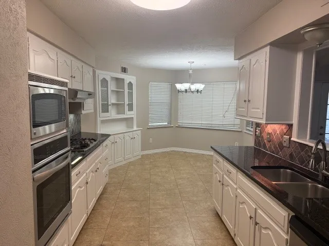 Single Family Residence For Rent in Dallas County , 14922 Hillcrest Road, Dallas, Texas 75248, 4 Bedroom, 4 Bathroom, 2 Garage spaces, 2,645 Sqft, built in 1968, mls#21385431, Real Estate Agent in Dallas, Homes For Rent in Dallas county, Homes For Rent in Dallas, Realtor in Dallas Texas, Real Estate Brokerage Independent Realty Texas, Luminita Cordes Realtor