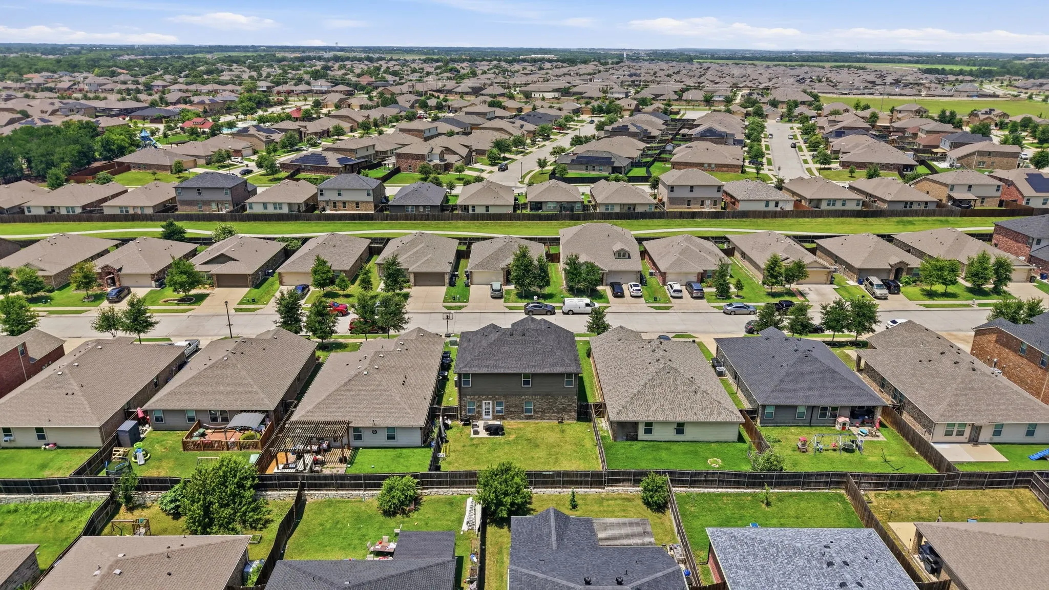 Single Family Residence For Sale in Collin County , 907 Amber Street, Princeton, Texas 75407, 5 Bedroom, 3 Bathroom, 2 Garage spaces, 2,605 Sqft, built in 2018, mls#21383473, Real Estate Agent in Princeton, Homes For Sale in Collin county, Homes For Sale in Princeton, Realtor in Princeton Texas, Real Estate Brokerage Independent Realty Texas, Luminita Cordes Realtor