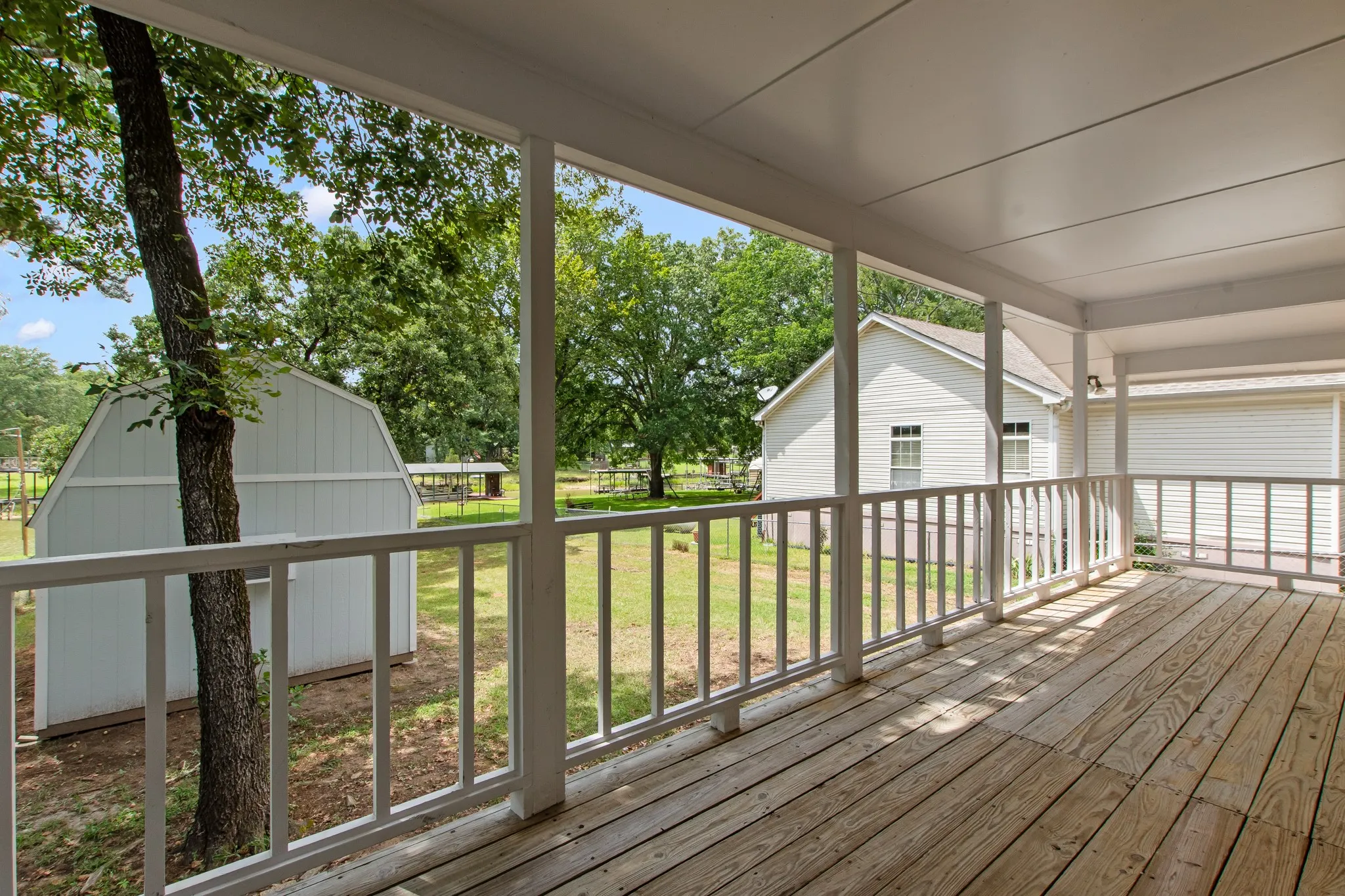 Single Family Residence For Rent in Henderson County , 178 Indian Gap Drive, Mabank, Texas 75156, 2 Bedroom, 1 Bathroom, Garage spaces, 1,104 Sqft, built in 1985, mls#21385434, Real Estate Agent in Mabank, Homes For Rent in Henderson county, Homes For Rent in Mabank, Realtor in Mabank Texas, Real Estate Brokerage Independent Realty Texas, Luminita Cordes Realtor