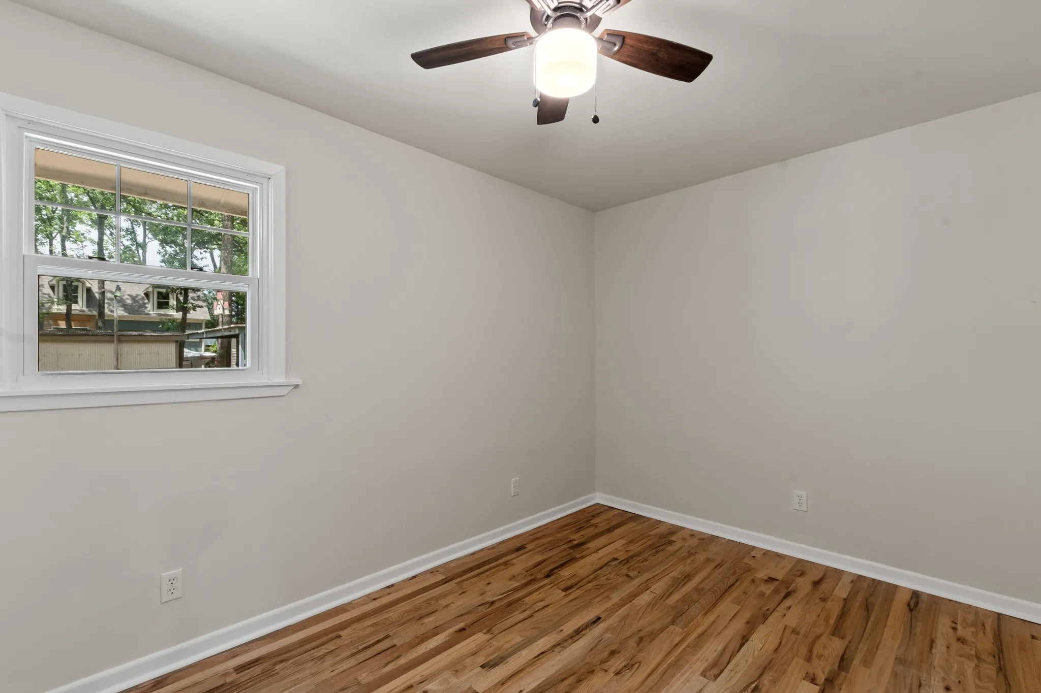 Single Family Residence For Rent in Henderson County , 178 Indian Gap Drive, Mabank, Texas 75156, 2 Bedroom, 1 Bathroom, Garage spaces, 1,104 Sqft, built in 1985, mls#21385434, Real Estate Agent in Mabank, Homes For Rent in Henderson county, Homes For Rent in Mabank, Realtor in Mabank Texas, Real Estate Brokerage Independent Realty Texas, Luminita Cordes Realtor