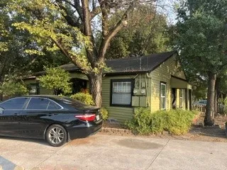 Front building 2 1 bedroom 1 bath units