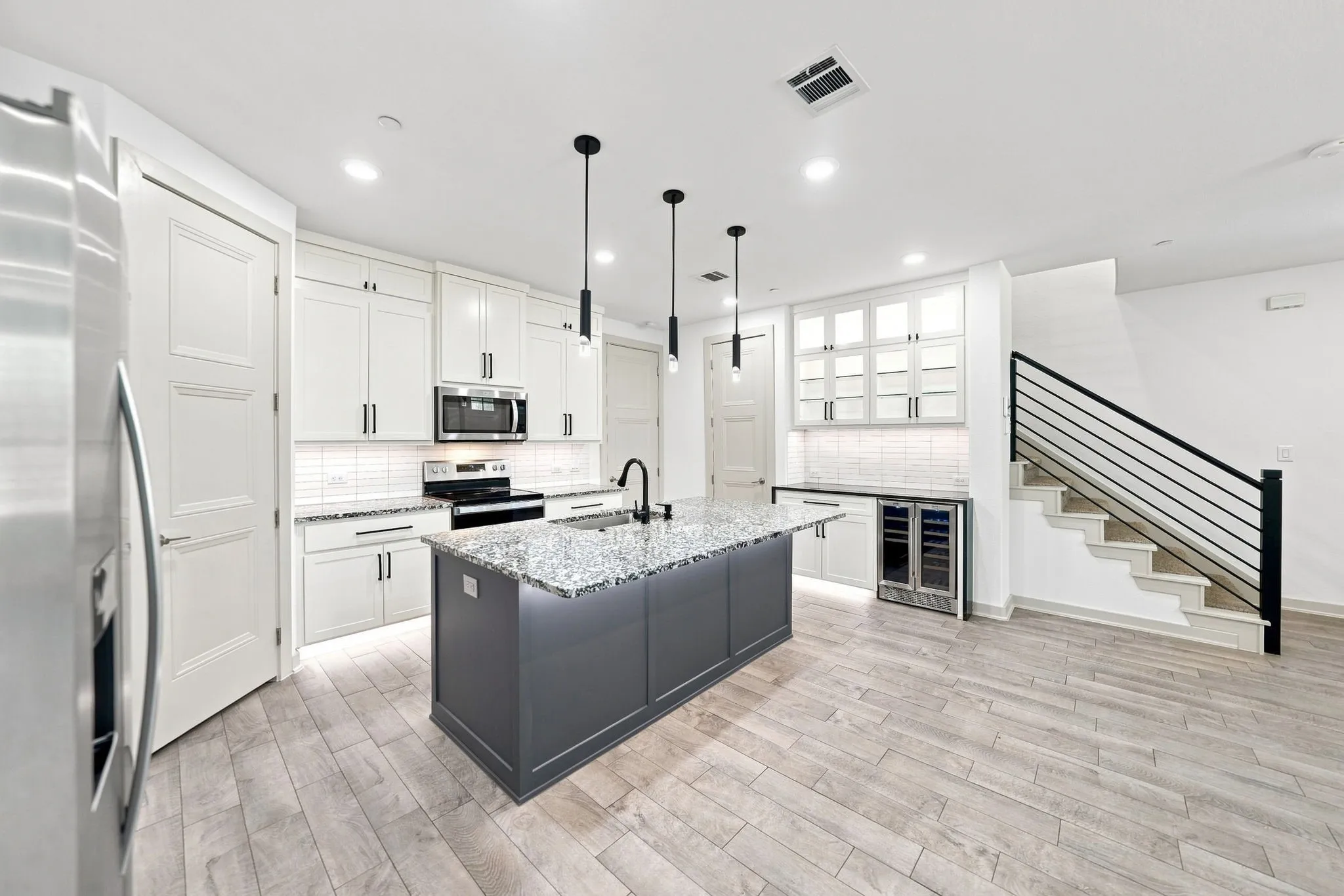 Townhouse For Rent in Collin County , 1652 Jessica Drive, Allen, Texas 75002, 3 Bedroom, 3 Bathroom, 2 Garage spaces, 1,844 Sqft, built in 2022, mls#21385430, Real Estate Agent in Allen, Homes For Rent in Collin county, Homes For Rent in Allen, Realtor in Allen Texas, Real Estate Brokerage Independent Realty Texas, Luminita Cordes Realtor