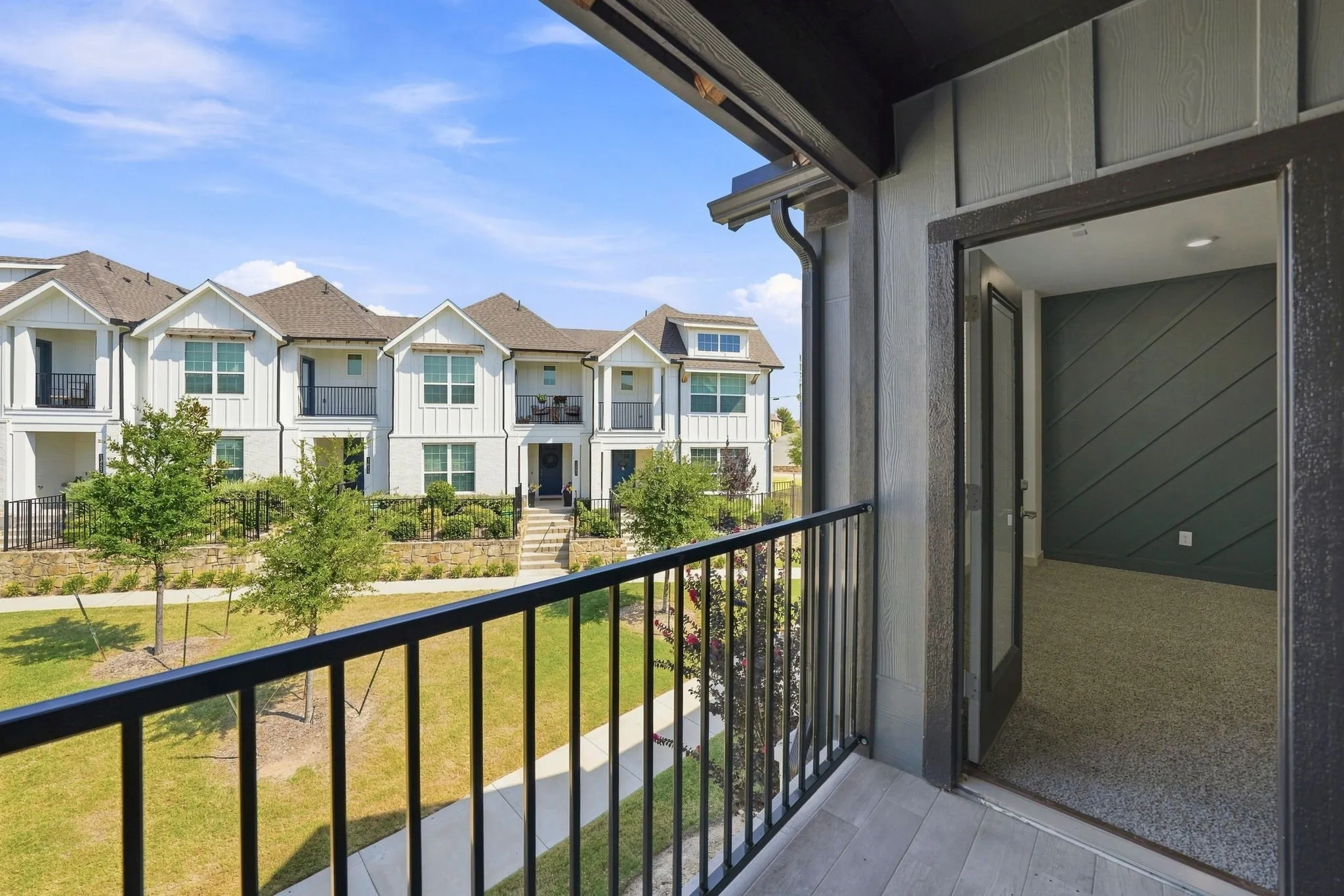 Townhouse For Rent in Collin County , 1652 Jessica Drive, Allen, Texas 75002, 3 Bedroom, 3 Bathroom, 2 Garage spaces, 1,844 Sqft, built in 2022, mls#21385430, Real Estate Agent in Allen, Homes For Rent in Collin county, Homes For Rent in Allen, Realtor in Allen Texas, Real Estate Brokerage Independent Realty Texas, Luminita Cordes Realtor