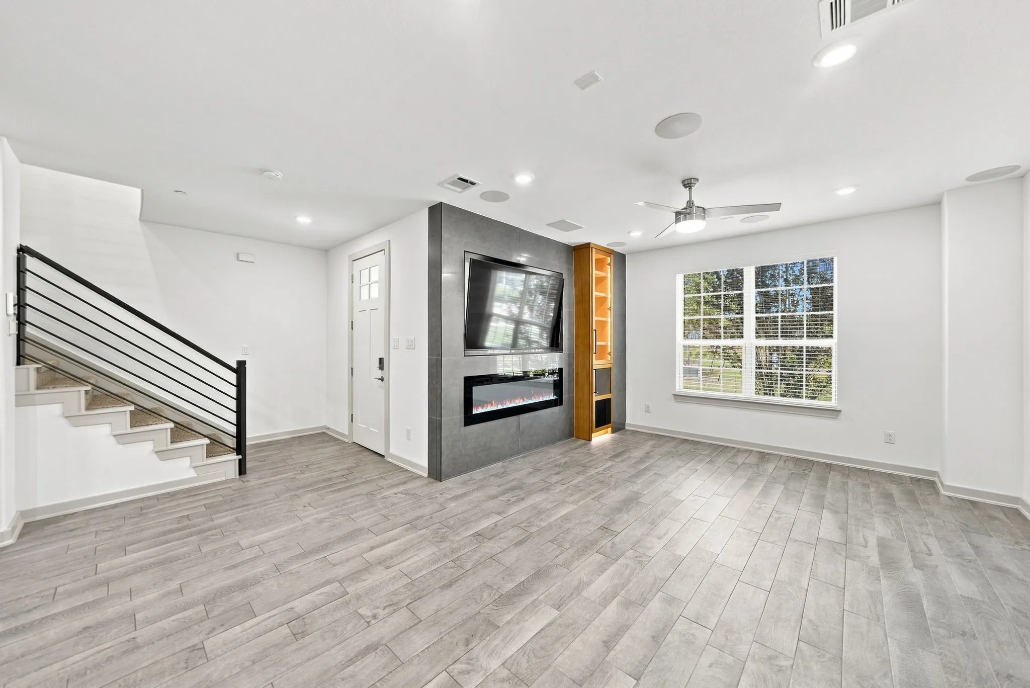 Townhouse For Rent in Collin County , 1652 Jessica Drive, Allen, Texas 75002, 3 Bedroom, 3 Bathroom, 2 Garage spaces, 1,844 Sqft, built in 2022, mls#21385430, Real Estate Agent in Allen, Homes For Rent in Collin county, Homes For Rent in Allen, Realtor in Allen Texas, Real Estate Brokerage Independent Realty Texas, Luminita Cordes Realtor