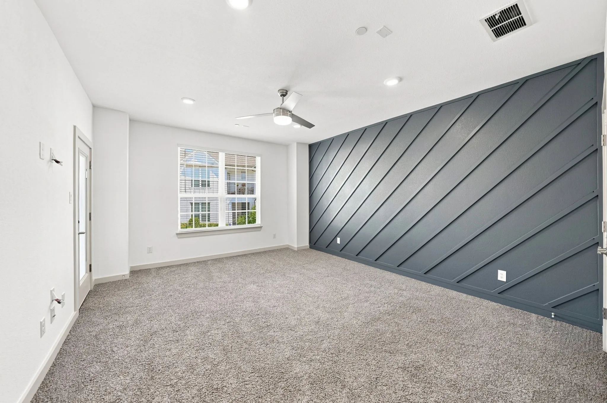 Townhouse For Rent in Collin County , 1652 Jessica Drive, Allen, Texas 75002, 3 Bedroom, 3 Bathroom, 2 Garage spaces, 1,844 Sqft, built in 2022, mls#21385430, Real Estate Agent in Allen, Homes For Rent in Collin county, Homes For Rent in Allen, Realtor in Allen Texas, Real Estate Brokerage Independent Realty Texas, Luminita Cordes Realtor