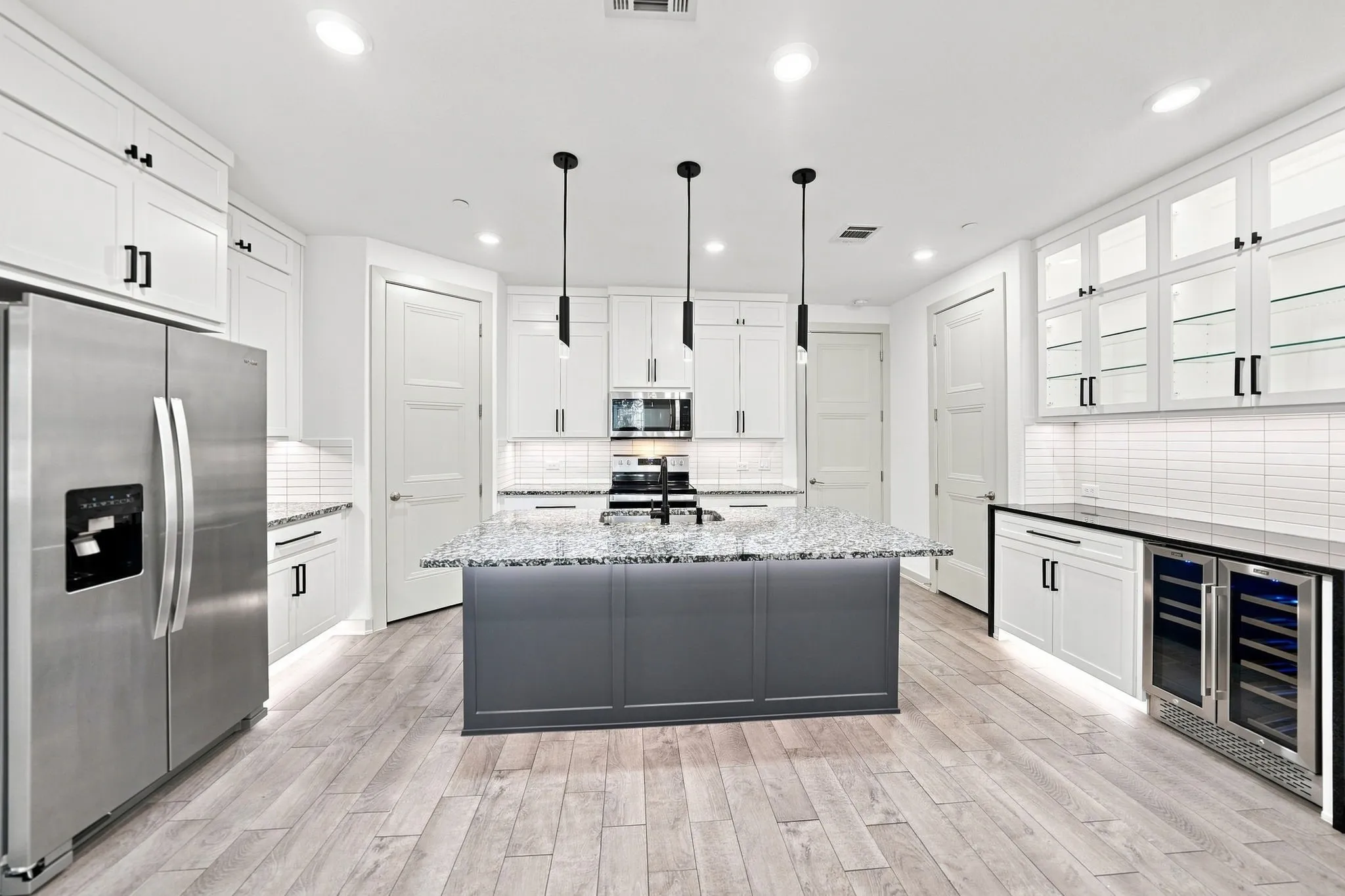Townhouse For Rent in Collin County , 1652 Jessica Drive, Allen, Texas 75002, 3 Bedroom, 3 Bathroom, 2 Garage spaces, 1,844 Sqft, built in 2022, mls#21385430, Real Estate Agent in Allen, Homes For Rent in Collin county, Homes For Rent in Allen, Realtor in Allen Texas, Real Estate Brokerage Independent Realty Texas, Luminita Cordes Realtor