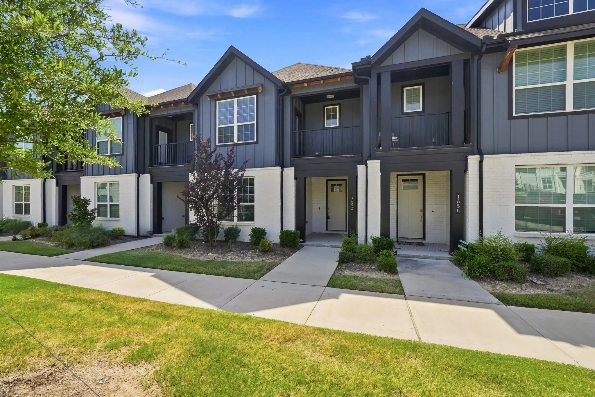 Townhouse For Rent in Collin County , 1652 Jessica Drive, Allen, Texas 75002, 3 Bedroom, 3 Bathroom, 2 Garage spaces, 1,844 Sqft, built in 2022, mls#21385430, Real Estate Agent in Allen, Homes For Rent in Collin county, Homes For Rent in Allen, Realtor in Allen Texas, Real Estate Brokerage Independent Realty Texas, Luminita Cordes Realtor