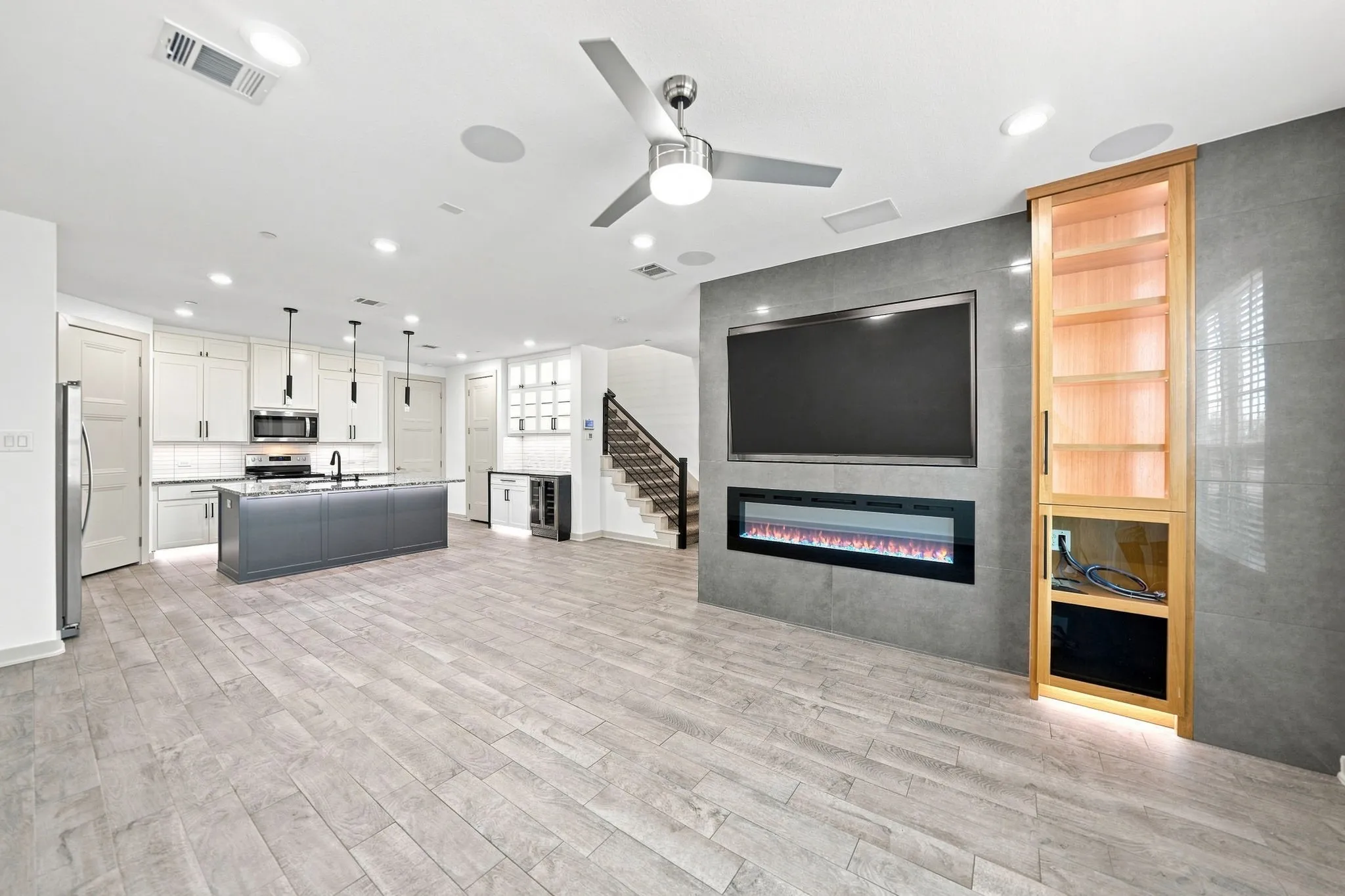 Townhouse For Rent in Collin County , 1652 Jessica Drive, Allen, Texas 75002, 3 Bedroom, 3 Bathroom, 2 Garage spaces, 1,844 Sqft, built in 2022, mls#21385430, Real Estate Agent in Allen, Homes For Rent in Collin county, Homes For Rent in Allen, Realtor in Allen Texas, Real Estate Brokerage Independent Realty Texas, Luminita Cordes Realtor