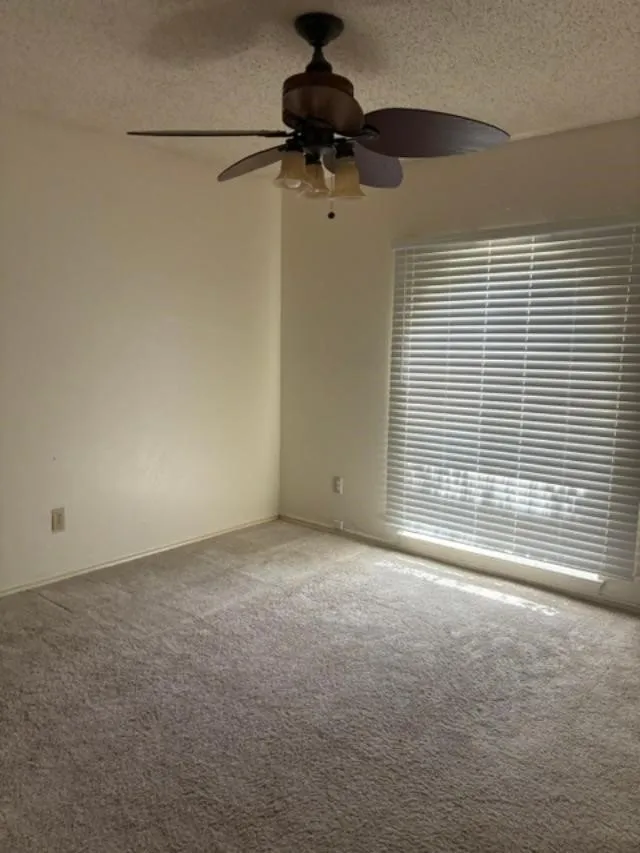 Single Family Residence For Sale in Tarrant County , 2011 Elmridge Drive, Arlington, Texas 76012, 4 Bedroom, 3 Bathroom, Garage spaces, 2,417 Sqft, built in 1973, mls#21385441, Real Estate Agent in Arlington, Homes For Sale in Tarrant county, Homes For Sale in Arlington, Realtor in Arlington Texas, Real Estate Brokerage Independent Realty Texas, Luminita Cordes Realtor