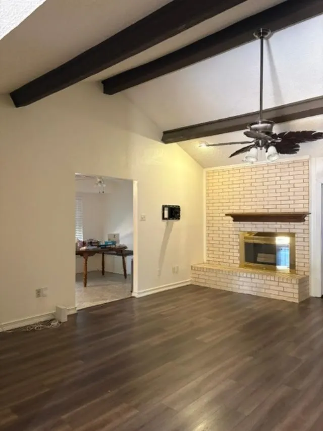 Single Family Residence For Sale in Tarrant County , 2011 Elmridge Drive, Arlington, Texas 76012, 4 Bedroom, 3 Bathroom, Garage spaces, 2,417 Sqft, built in 1973, mls#21385441, Real Estate Agent in Arlington, Homes For Sale in Tarrant county, Homes For Sale in Arlington, Realtor in Arlington Texas, Real Estate Brokerage Independent Realty Texas, Luminita Cordes Realtor