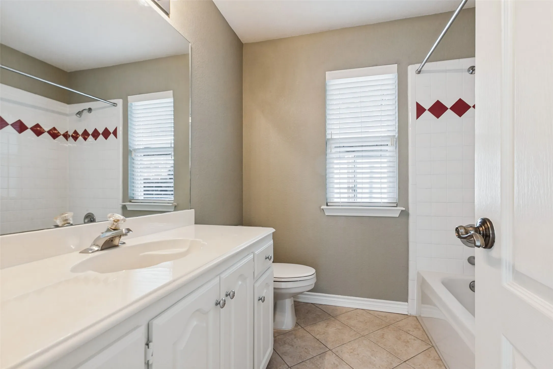 Single Family Residence For Sale in Collin County , 18803 Park Grove Lane, Dallas, Texas 75287, 3 Bedroom, 3 Bathroom, 2 Garage spaces, 2,158 Sqft, built in 1993, mls#21368096, Real Estate Agent in Dallas, Homes For Sale in Collin county, Homes For Sale in Dallas, Realtor in Dallas Texas, Real Estate Brokerage Independent Realty Texas, Luminita Cordes Realtor