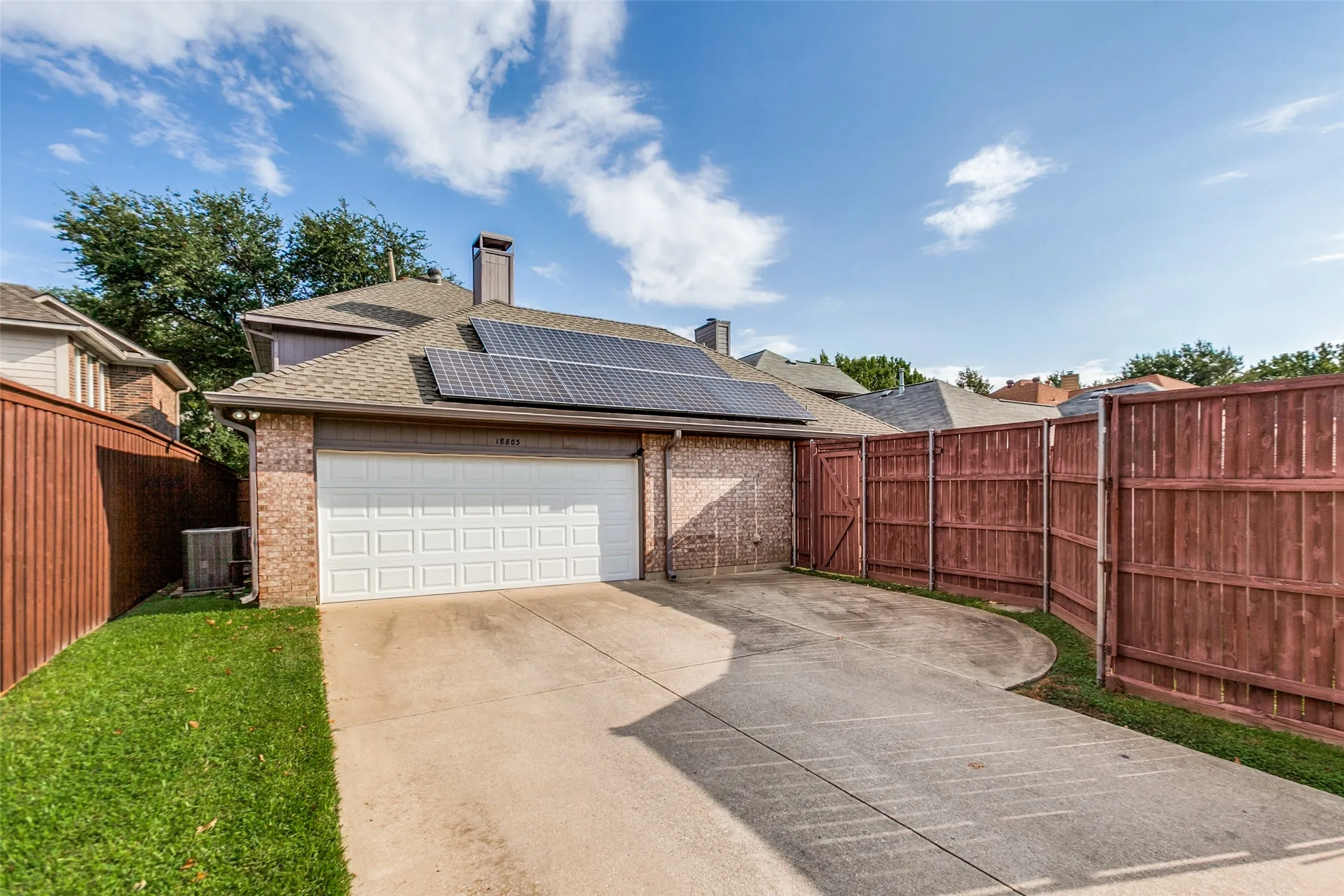 Single Family Residence For Sale in Collin County , 18803 Park Grove Lane, Dallas, Texas 75287, 3 Bedroom, 3 Bathroom, 2 Garage spaces, 2,158 Sqft, built in 1993, mls#21368096, Real Estate Agent in Dallas, Homes For Sale in Collin county, Homes For Sale in Dallas, Realtor in Dallas Texas, Real Estate Brokerage Independent Realty Texas, Luminita Cordes Realtor