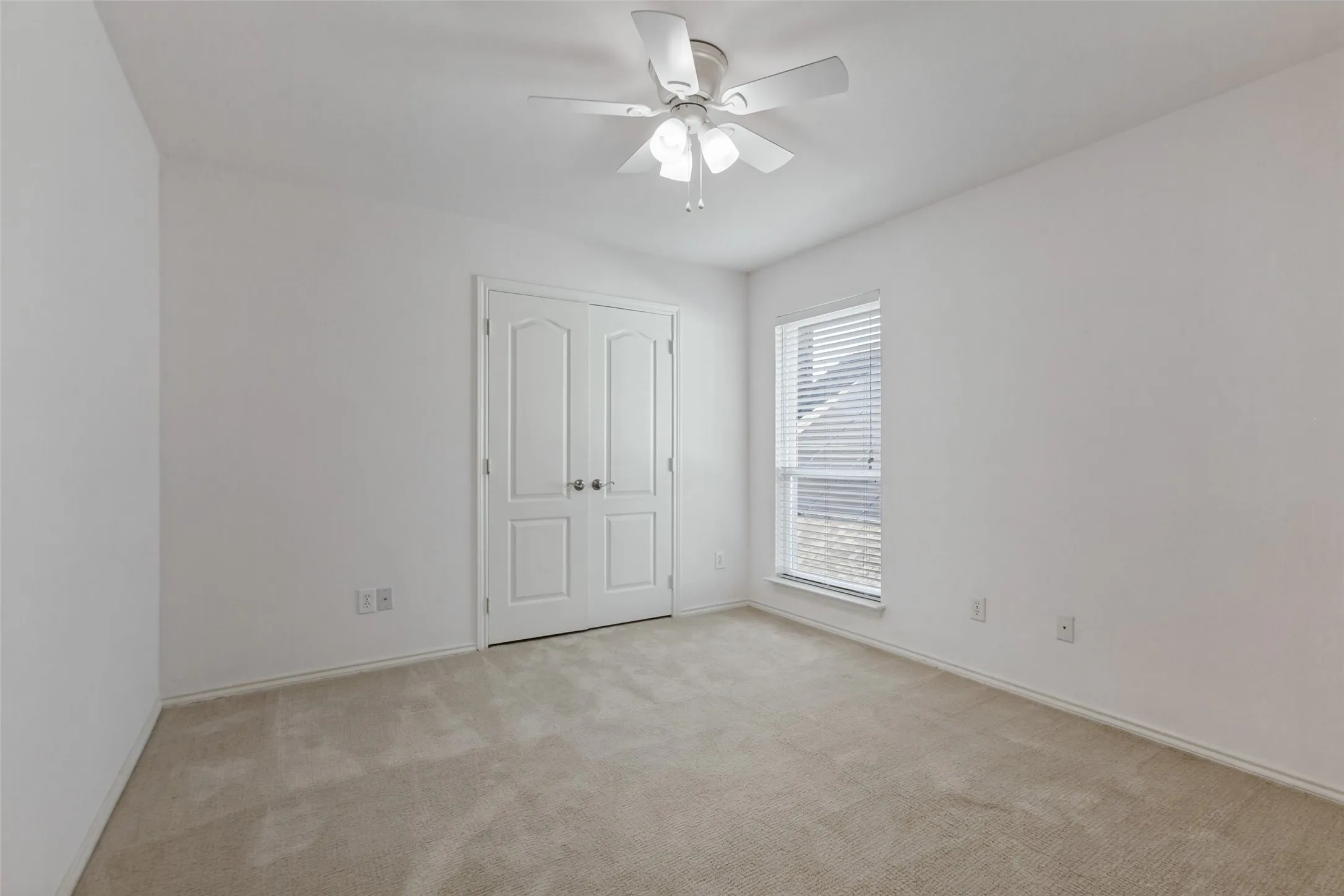 Single Family Residence For Sale in Collin County , 18803 Park Grove Lane, Dallas, Texas 75287, 3 Bedroom, 3 Bathroom, 2 Garage spaces, 2,158 Sqft, built in 1993, mls#21368096, Real Estate Agent in Dallas, Homes For Sale in Collin county, Homes For Sale in Dallas, Realtor in Dallas Texas, Real Estate Brokerage Independent Realty Texas, Luminita Cordes Realtor