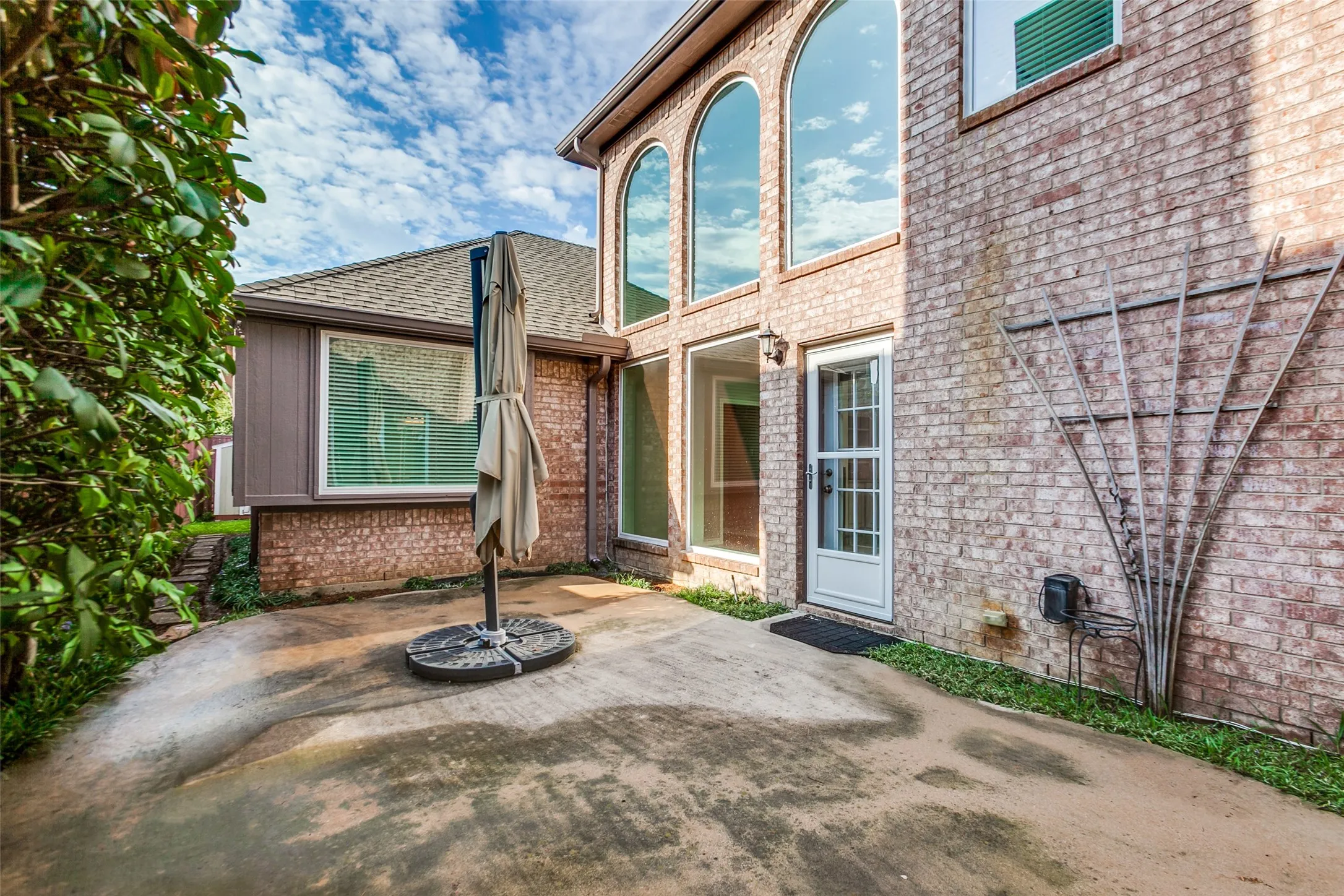 Single Family Residence For Sale in Collin County , 18803 Park Grove Lane, Dallas, Texas 75287, 3 Bedroom, 3 Bathroom, 2 Garage spaces, 2,158 Sqft, built in 1993, mls#21368096, Real Estate Agent in Dallas, Homes For Sale in Collin county, Homes For Sale in Dallas, Realtor in Dallas Texas, Real Estate Brokerage Independent Realty Texas, Luminita Cordes Realtor