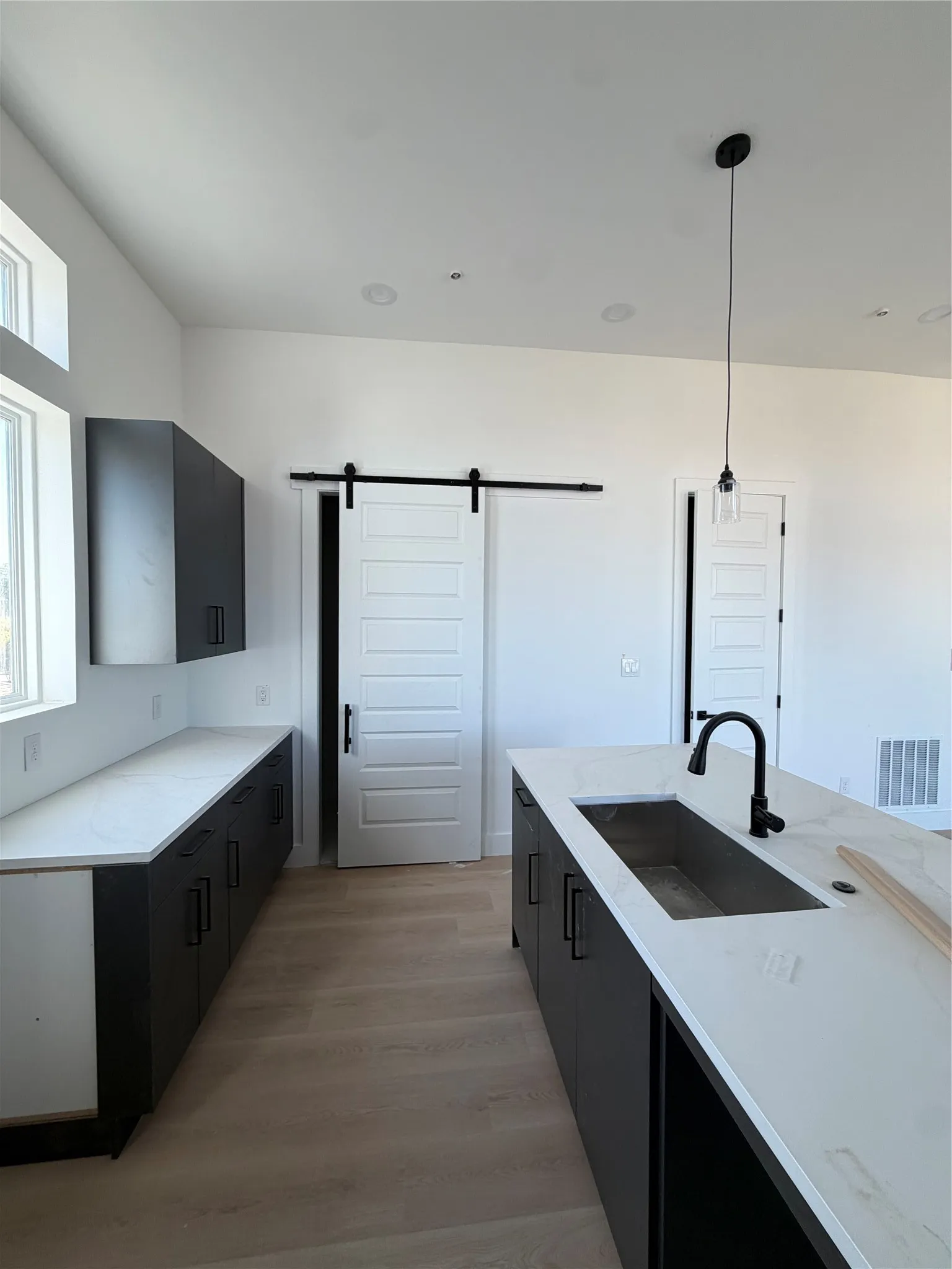Townhouse For Rent in Dallas County , 2204 Lovedale Avenue 101, Dallas, Texas 75235, 2 Bedroom, 3 Bathroom, 2 Garage spaces, 1,524 Sqft, built in 2026, mls#21383828, Real Estate Agent in Dallas, Homes For Rent in Dallas county, Homes For Rent in Dallas, Realtor in Dallas Texas, Real Estate Brokerage Independent Realty Texas, Luminita Cordes Realtor