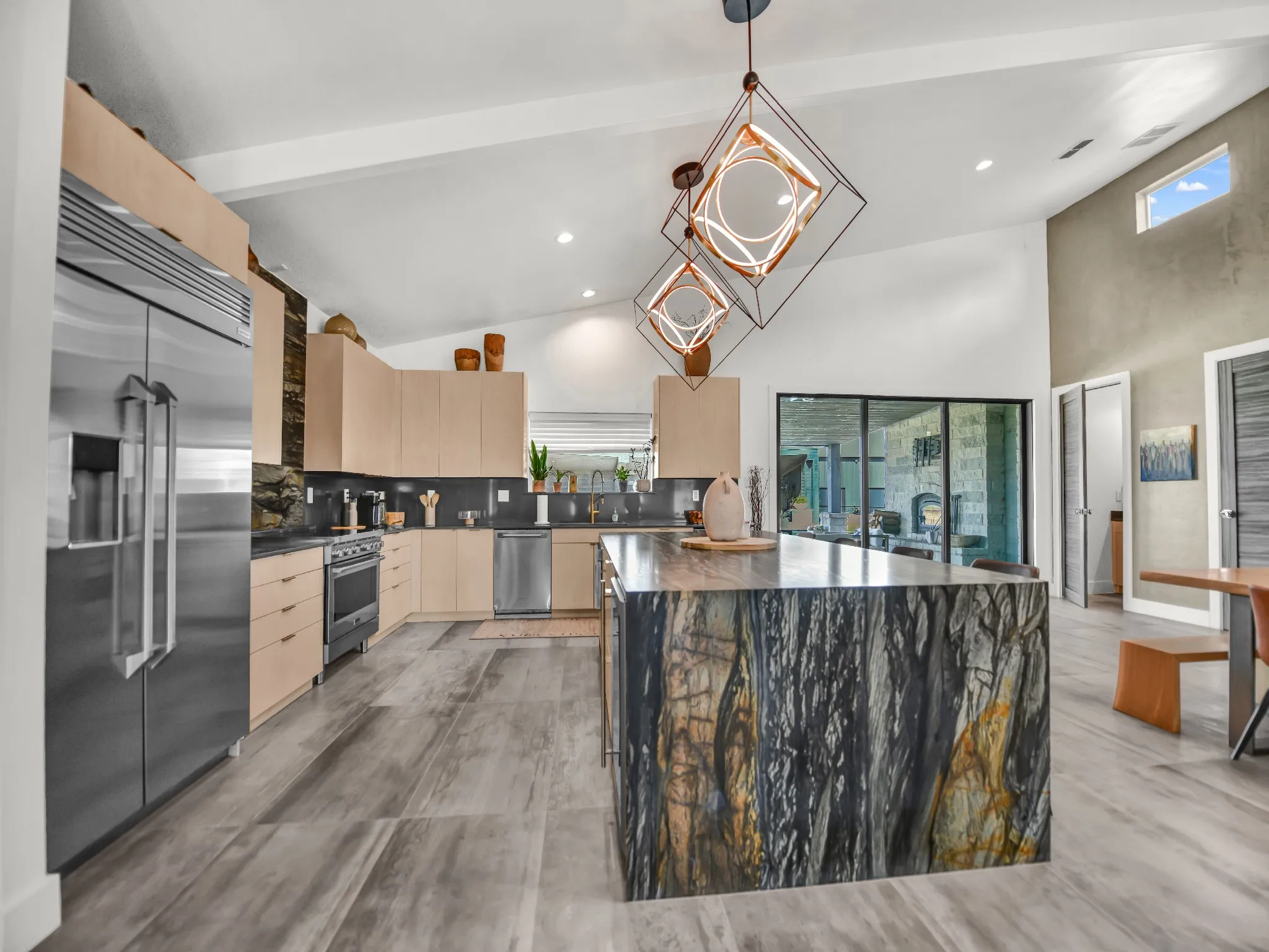 Single Family Residence For Sale in Parker County , 141 Savage Lane, Aledo, Texas 76008, 3 Bedroom, 4 Bathroom, 4 Garage spaces, 2,950 Sqft, built in 2017, mls#21385044, Real Estate Agent in Aledo, Homes For Sale in Parker county, Homes For Sale in Aledo, Realtor in Aledo Texas, Real Estate Brokerage Independent Realty Texas, Luminita Cordes Realtor