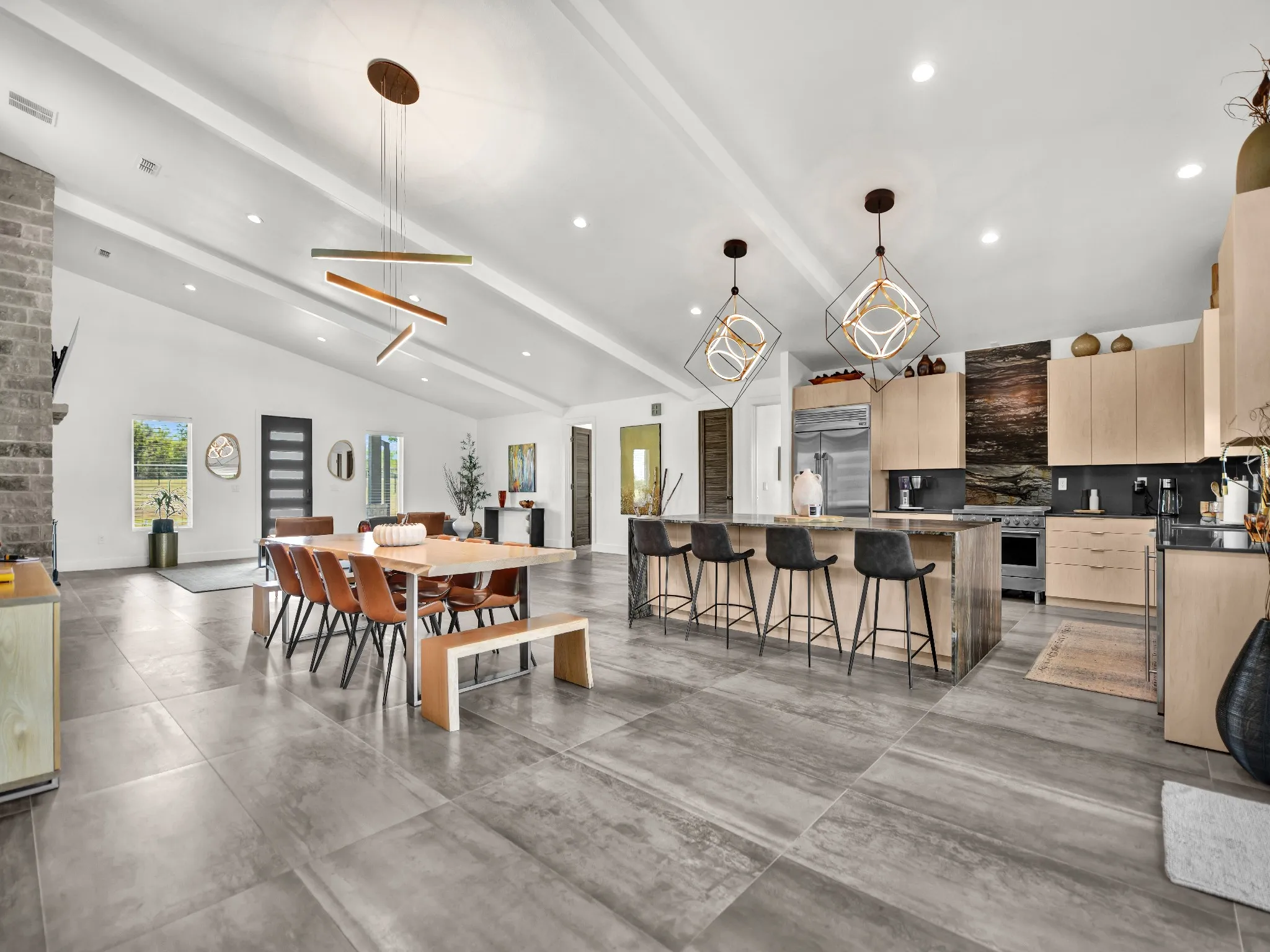 Single Family Residence For Sale in Parker County , 141 Savage Lane, Aledo, Texas 76008, 3 Bedroom, 4 Bathroom, 4 Garage spaces, 2,950 Sqft, built in 2017, mls#21385044, Real Estate Agent in Aledo, Homes For Sale in Parker county, Homes For Sale in Aledo, Realtor in Aledo Texas, Real Estate Brokerage Independent Realty Texas, Luminita Cordes Realtor