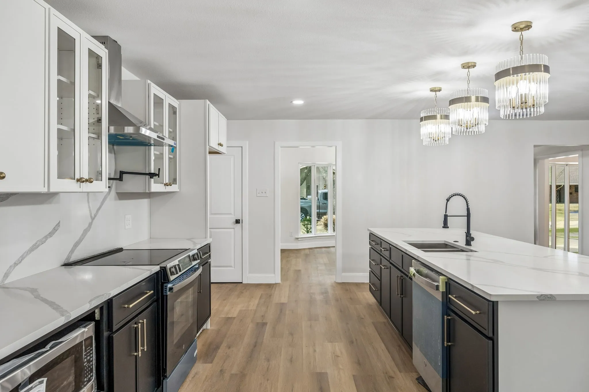 Single Family Residence For Sale in Dallas County , 3216 Rotan Lane, Dallas, Texas 75229, 4 Bedroom, 3 Bathroom, 2 Garage spaces, 2,429 Sqft, built in 1967, mls#21383577, Real Estate Agent in Dallas, Homes For Sale in Dallas county, Homes For Sale in Dallas, Realtor in Dallas Texas, Real Estate Brokerage Independent Realty Texas, Luminita Cordes Realtor