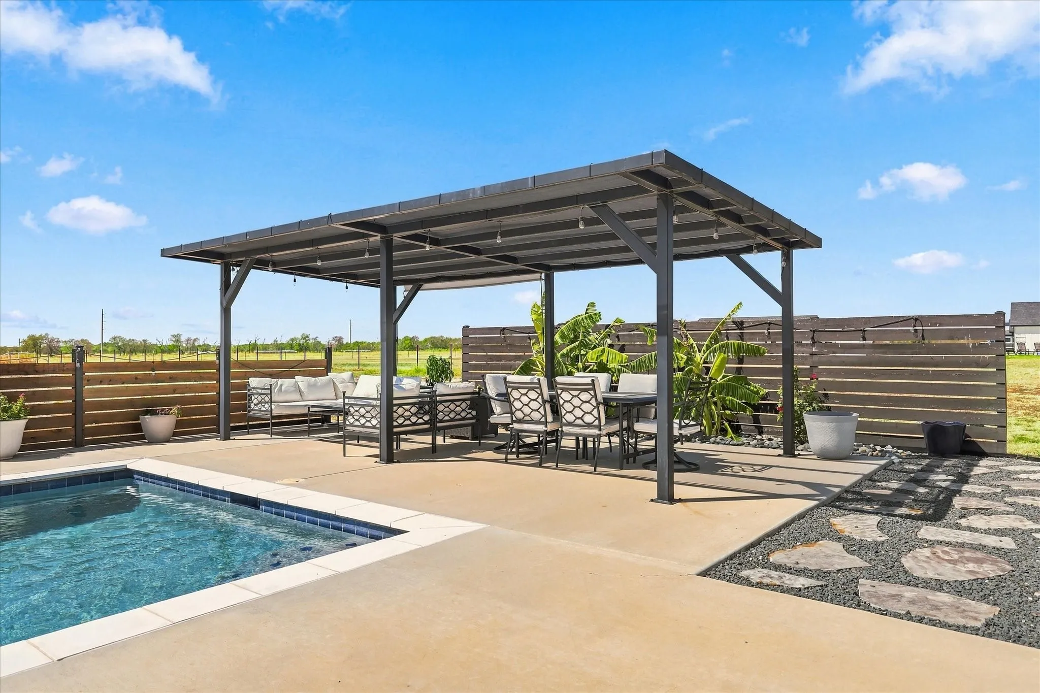 Single Family Residence For Sale in Denton County , 9161 Old Stoney Road, Ponder, Texas 76259, 4 Bedroom, 3 Bathroom, 2 Garage spaces, 2,494 Sqft, built in 2021, mls#21385041, Real Estate Agent in Ponder, Homes For Sale in Denton county, Homes For Sale in Ponder, Realtor in Ponder Texas, Real Estate Brokerage Independent Realty Texas, Luminita Cordes Realtor