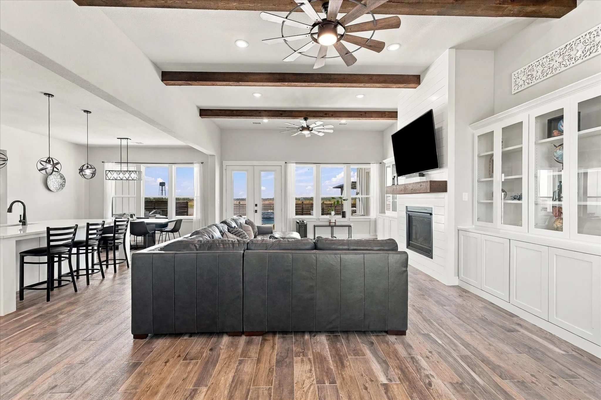 Single Family Residence For Sale in Denton County , 9161 Old Stoney Road, Ponder, Texas 76259, 4 Bedroom, 3 Bathroom, 2 Garage spaces, 2,494 Sqft, built in 2021, mls#21385041, Real Estate Agent in Ponder, Homes For Sale in Denton county, Homes For Sale in Ponder, Realtor in Ponder Texas, Real Estate Brokerage Independent Realty Texas, Luminita Cordes Realtor