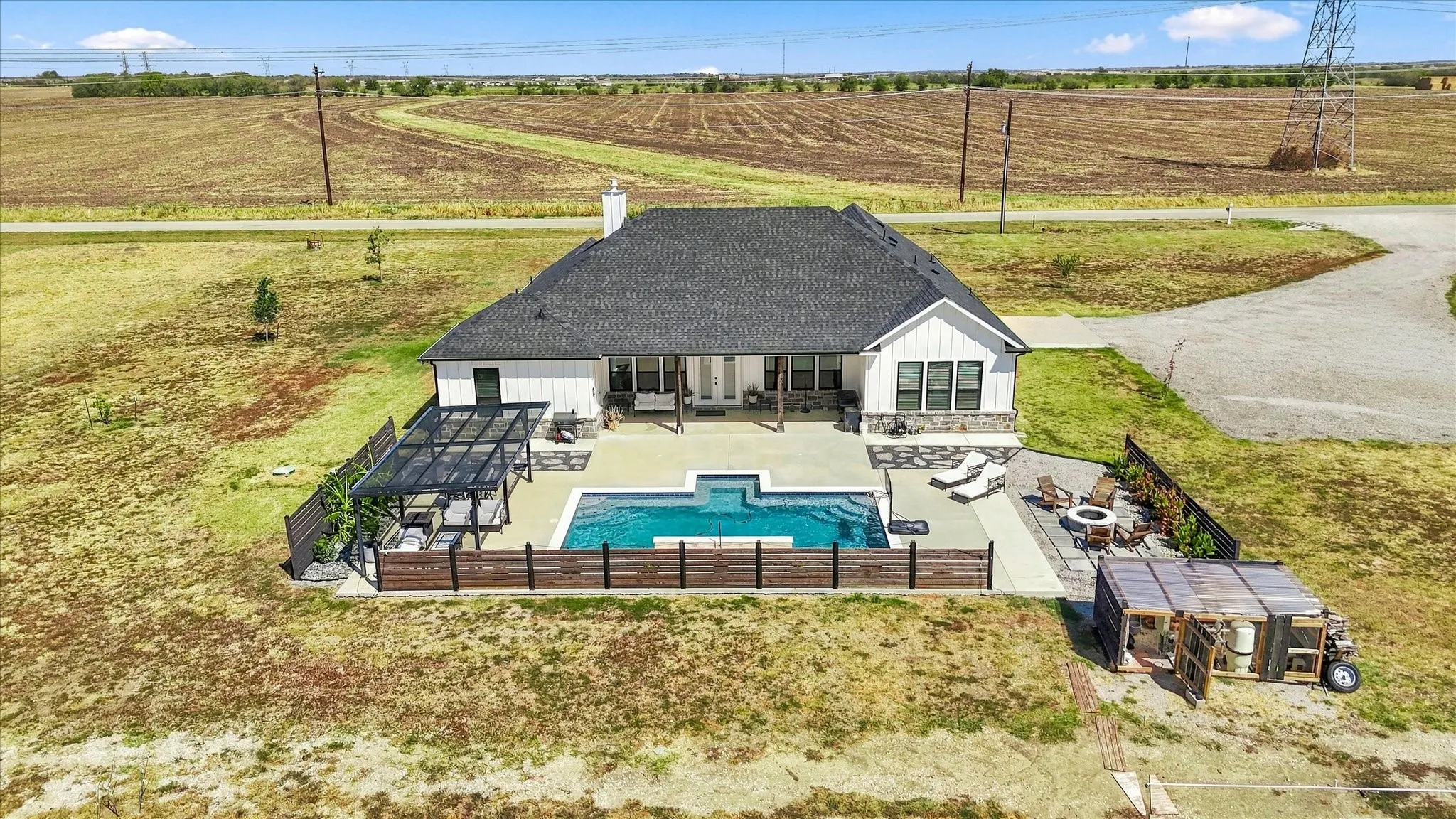 Single Family Residence For Sale in Denton County , 9161 Old Stoney Road, Ponder, Texas 76259, 4 Bedroom, 3 Bathroom, 2 Garage spaces, 2,494 Sqft, built in 2021, mls#21385041, Real Estate Agent in Ponder, Homes For Sale in Denton county, Homes For Sale in Ponder, Realtor in Ponder Texas, Real Estate Brokerage Independent Realty Texas, Luminita Cordes Realtor