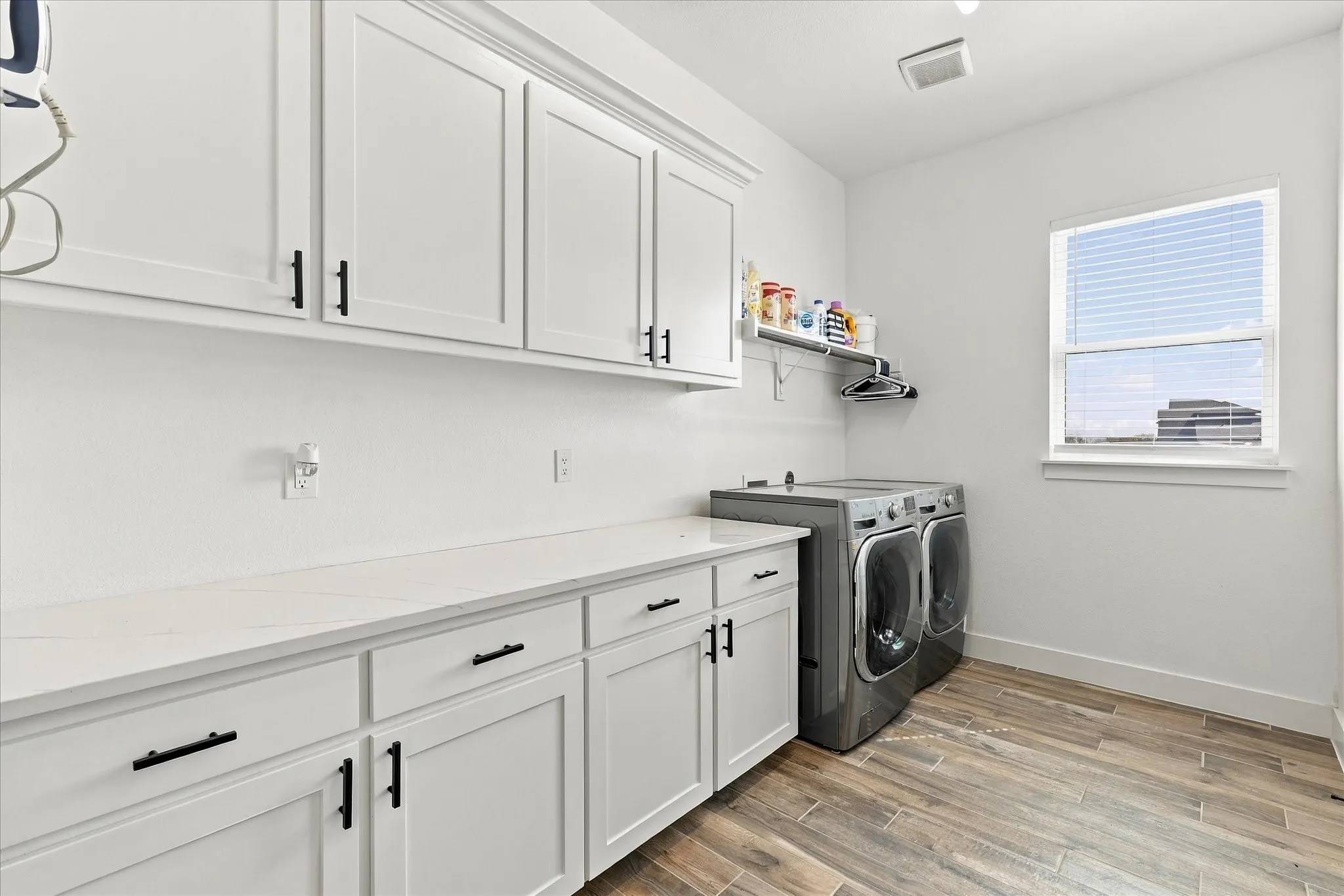 Single Family Residence For Sale in Denton County , 9161 Old Stoney Road, Ponder, Texas 76259, 4 Bedroom, 3 Bathroom, 2 Garage spaces, 2,494 Sqft, built in 2021, mls#21385041, Real Estate Agent in Ponder, Homes For Sale in Denton county, Homes For Sale in Ponder, Realtor in Ponder Texas, Real Estate Brokerage Independent Realty Texas, Luminita Cordes Realtor