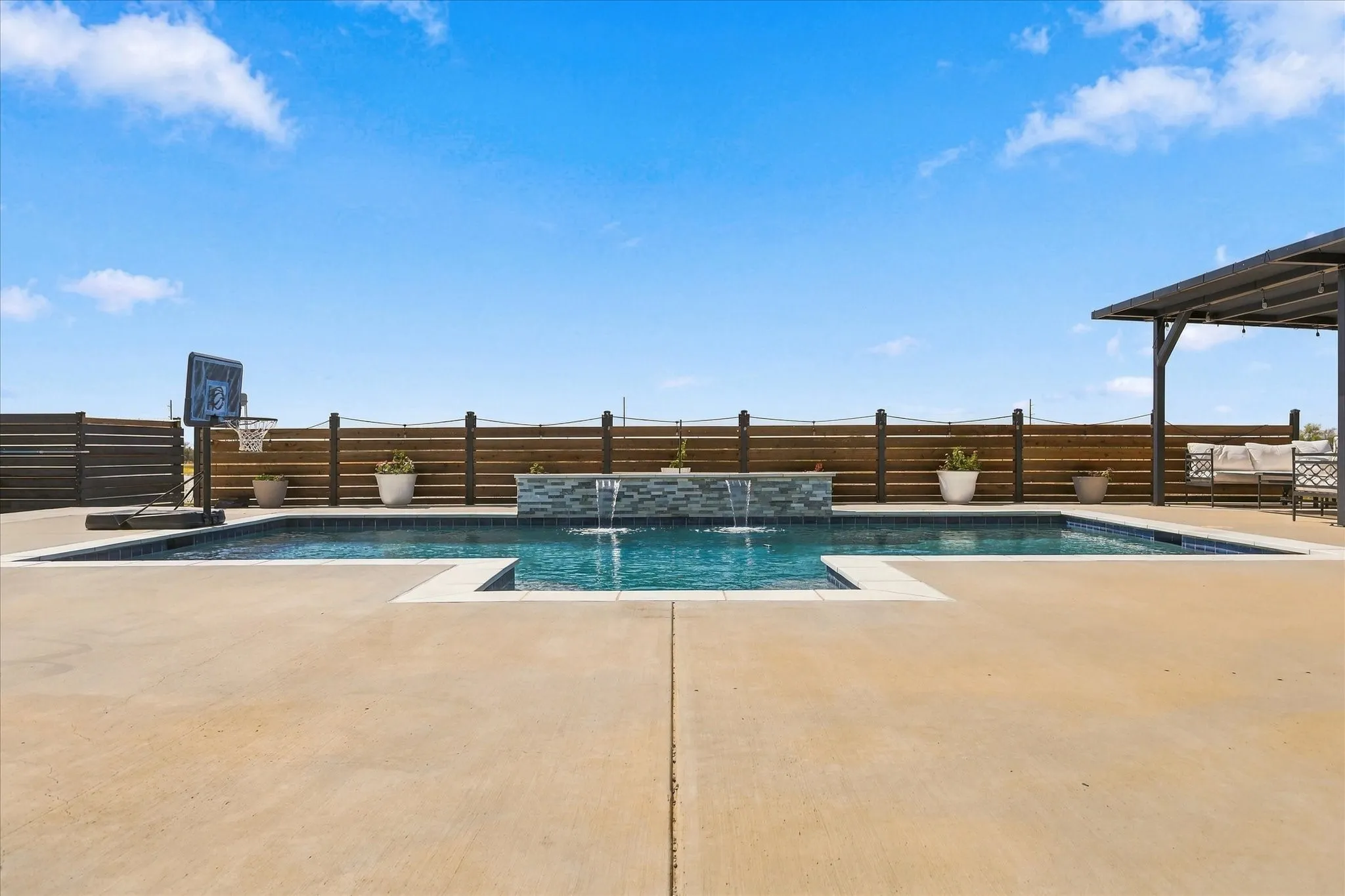 Single Family Residence For Sale in Denton County , 9161 Old Stoney Road, Ponder, Texas 76259, 4 Bedroom, 3 Bathroom, 2 Garage spaces, 2,494 Sqft, built in 2021, mls#21385041, Real Estate Agent in Ponder, Homes For Sale in Denton county, Homes For Sale in Ponder, Realtor in Ponder Texas, Real Estate Brokerage Independent Realty Texas, Luminita Cordes Realtor
