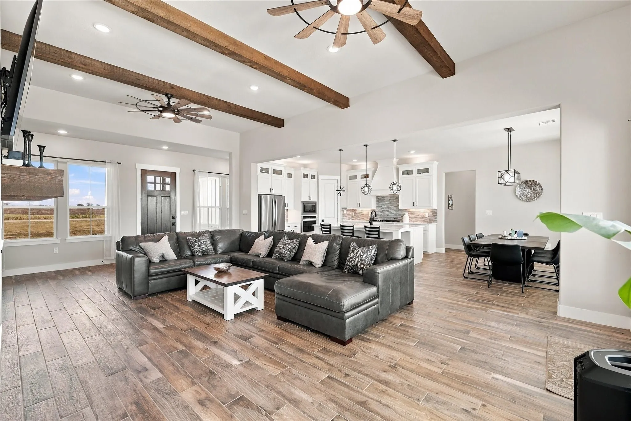 Single Family Residence For Sale in Denton County , 9161 Old Stoney Road, Ponder, Texas 76259, 4 Bedroom, 3 Bathroom, 2 Garage spaces, 2,494 Sqft, built in 2021, mls#21385041, Real Estate Agent in Ponder, Homes For Sale in Denton county, Homes For Sale in Ponder, Realtor in Ponder Texas, Real Estate Brokerage Independent Realty Texas, Luminita Cordes Realtor