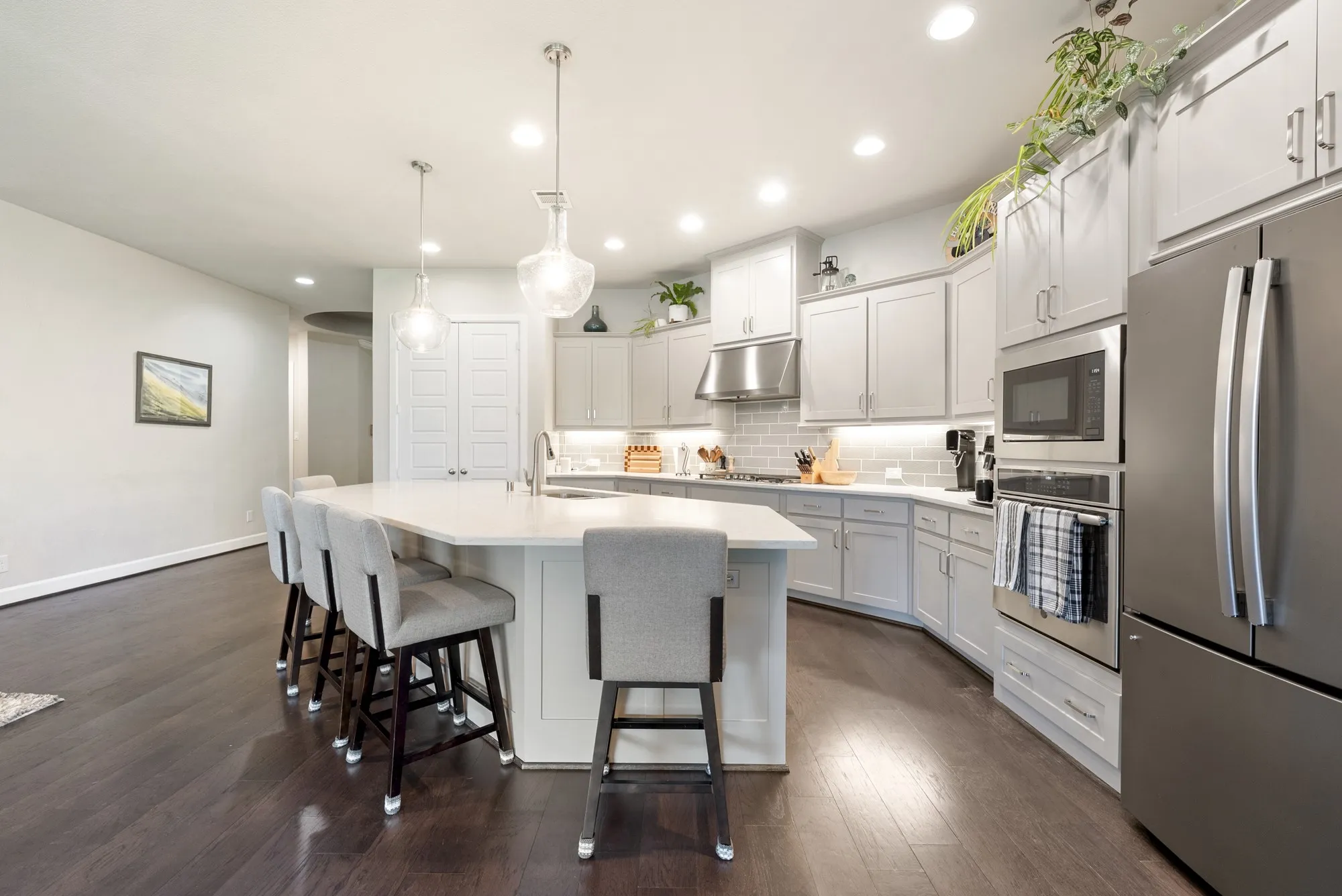 Single Family Residence For Sale in Collin County , 751 Dover Drive, Prosper, Texas 75078, 4 Bedroom, 4 Bathroom, 3 Garage spaces, 2,808 Sqft, built in 2018, mls#21382639, Real Estate Agent in Prosper, Homes For Sale in Collin county, Homes For Sale in Prosper, Realtor in Prosper Texas, Real Estate Brokerage Independent Realty Texas, Luminita Cordes Realtor