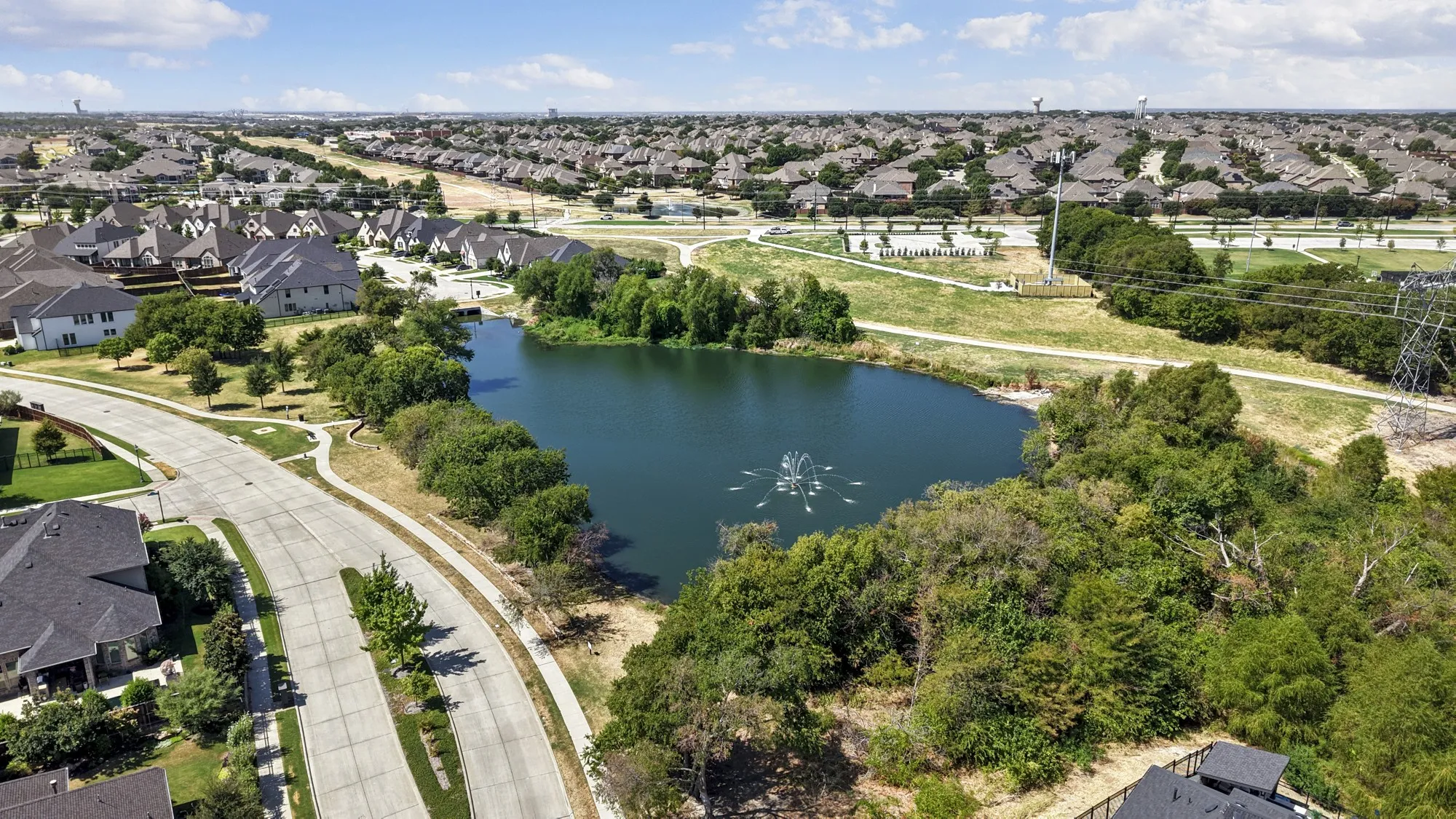 Single Family Residence For Sale in Collin County , 751 Dover Drive, Prosper, Texas 75078, 4 Bedroom, 4 Bathroom, 3 Garage spaces, 2,808 Sqft, built in 2018, mls#21382639, Real Estate Agent in Prosper, Homes For Sale in Collin county, Homes For Sale in Prosper, Realtor in Prosper Texas, Real Estate Brokerage Independent Realty Texas, Luminita Cordes Realtor