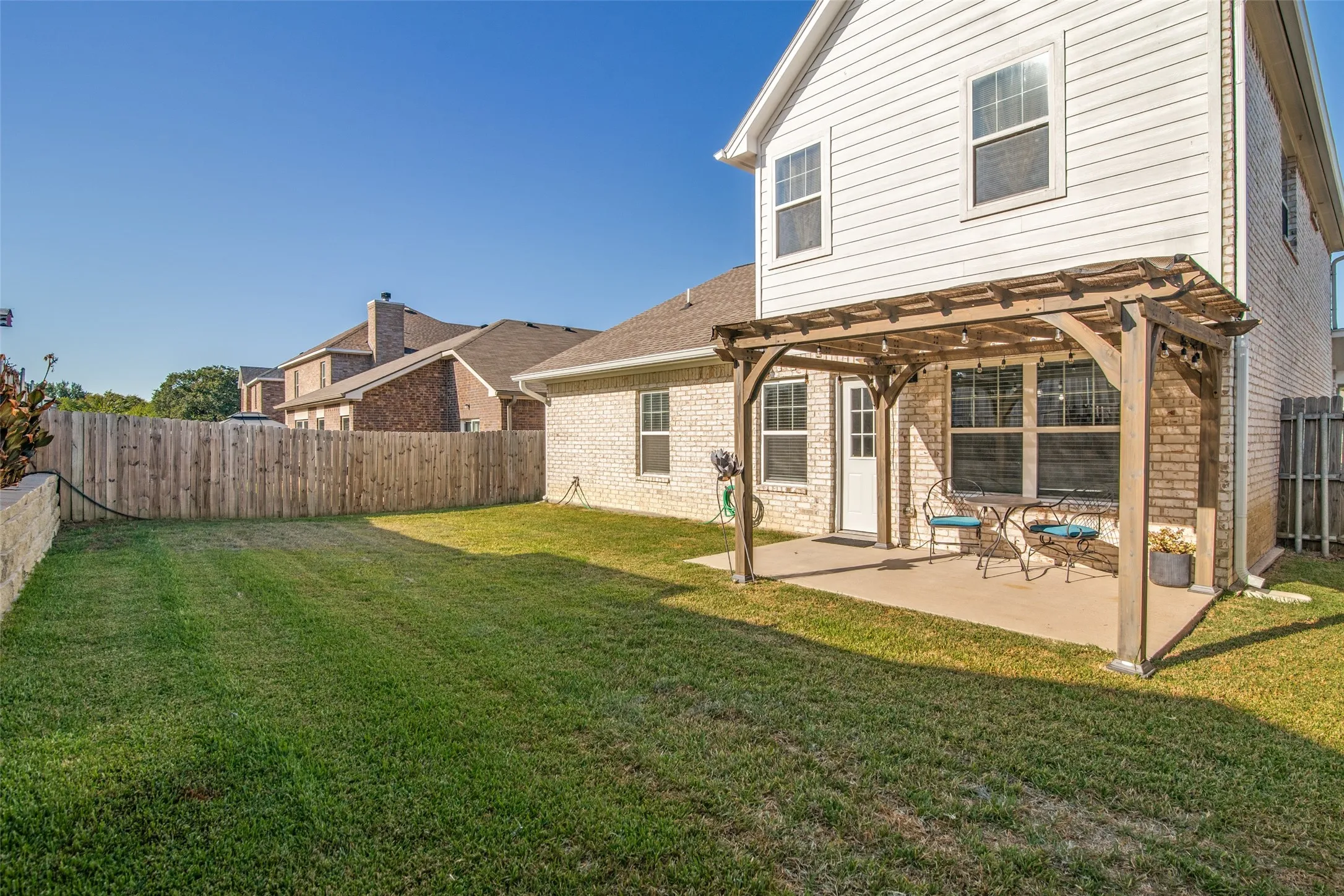 Single Family Residence For Sale in Kaufman County , 105 Mitchell Circle, Terrell, Texas 75160, 3 Bedroom, 2 Bathroom, 2 Garage spaces, 1,893 Sqft, built in 2021, mls#21385164, Real Estate Agent in Terrell, Homes For Sale in Kaufman county, Homes For Sale in Terrell, Realtor in Terrell Texas, Real Estate Brokerage Independent Realty Texas, Luminita Cordes Realtor